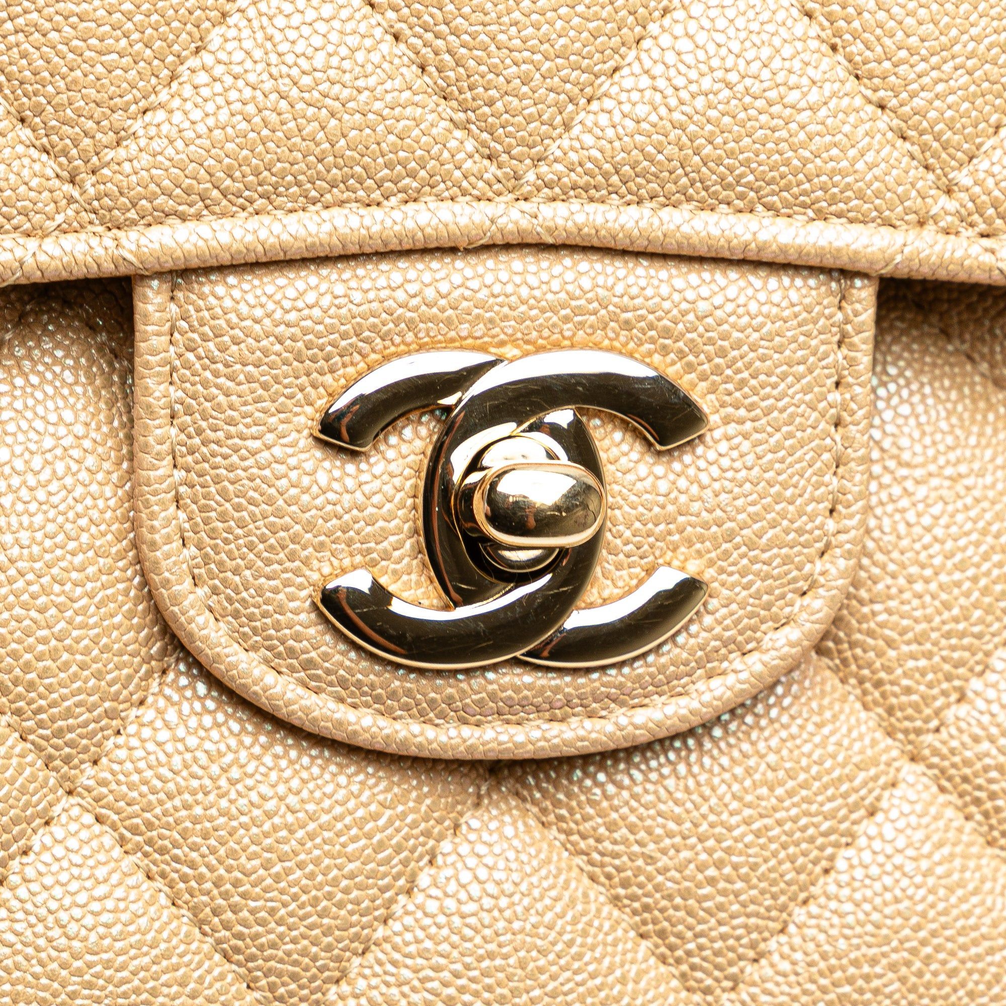 Chanel Medium Classic Iridescent Caviar Double Flap Size ONE SIZE - 9 Thumbnail