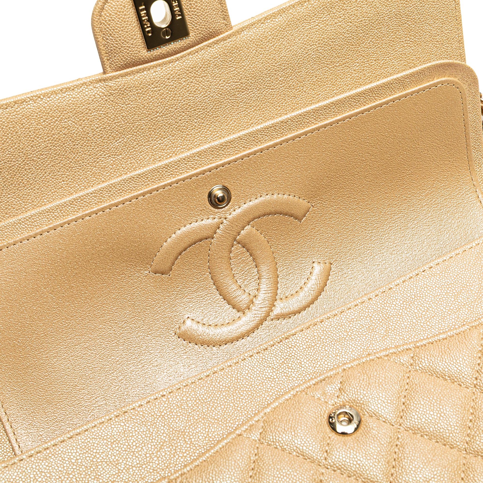 Chanel Medium Classic Iridescent Caviar Double Flap Size ONE SIZE - 7 Thumbnail