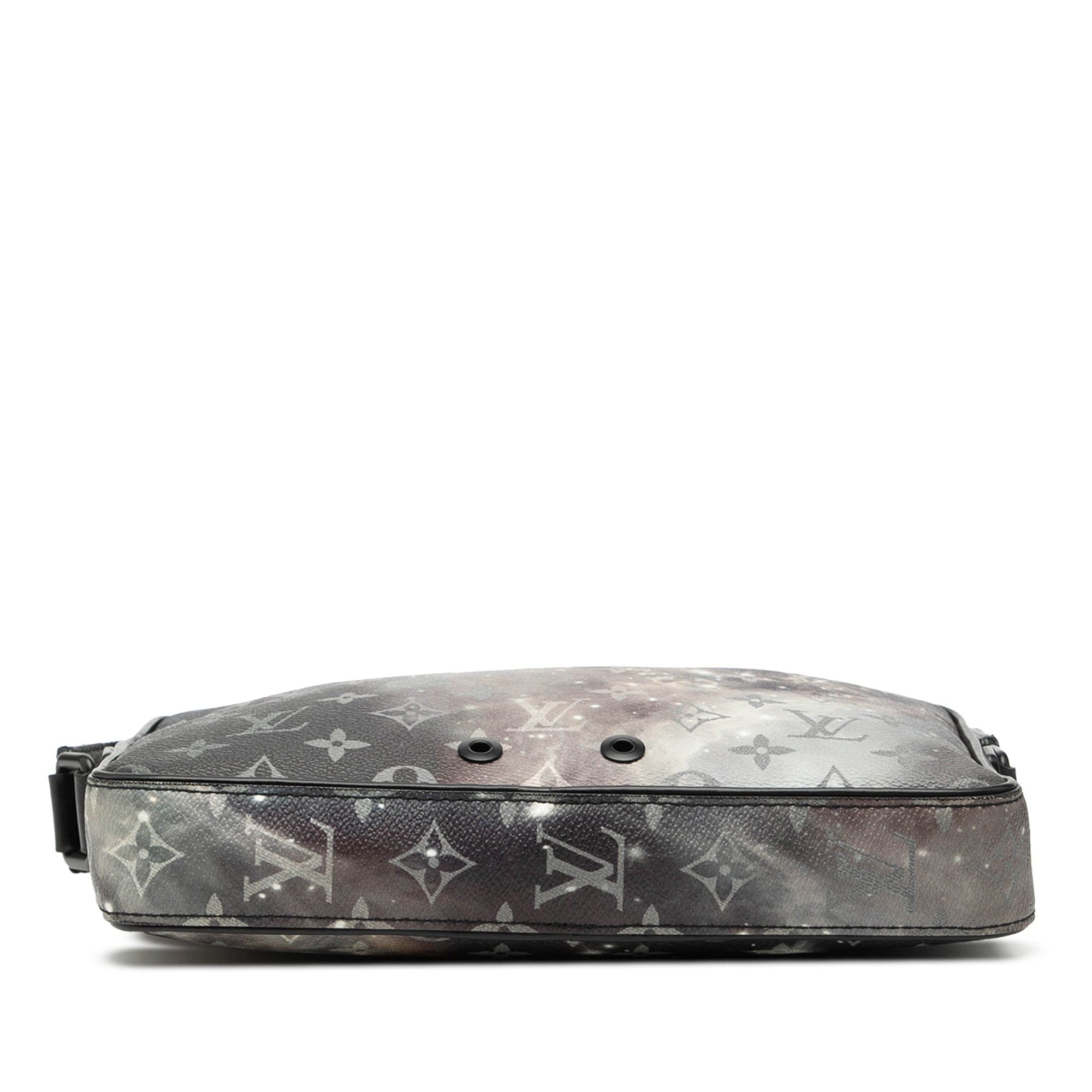 Louis Vuitton Monogram Galaxy Alpha Messenger Bag Size ONE SIZE - 3 Thumbnail
