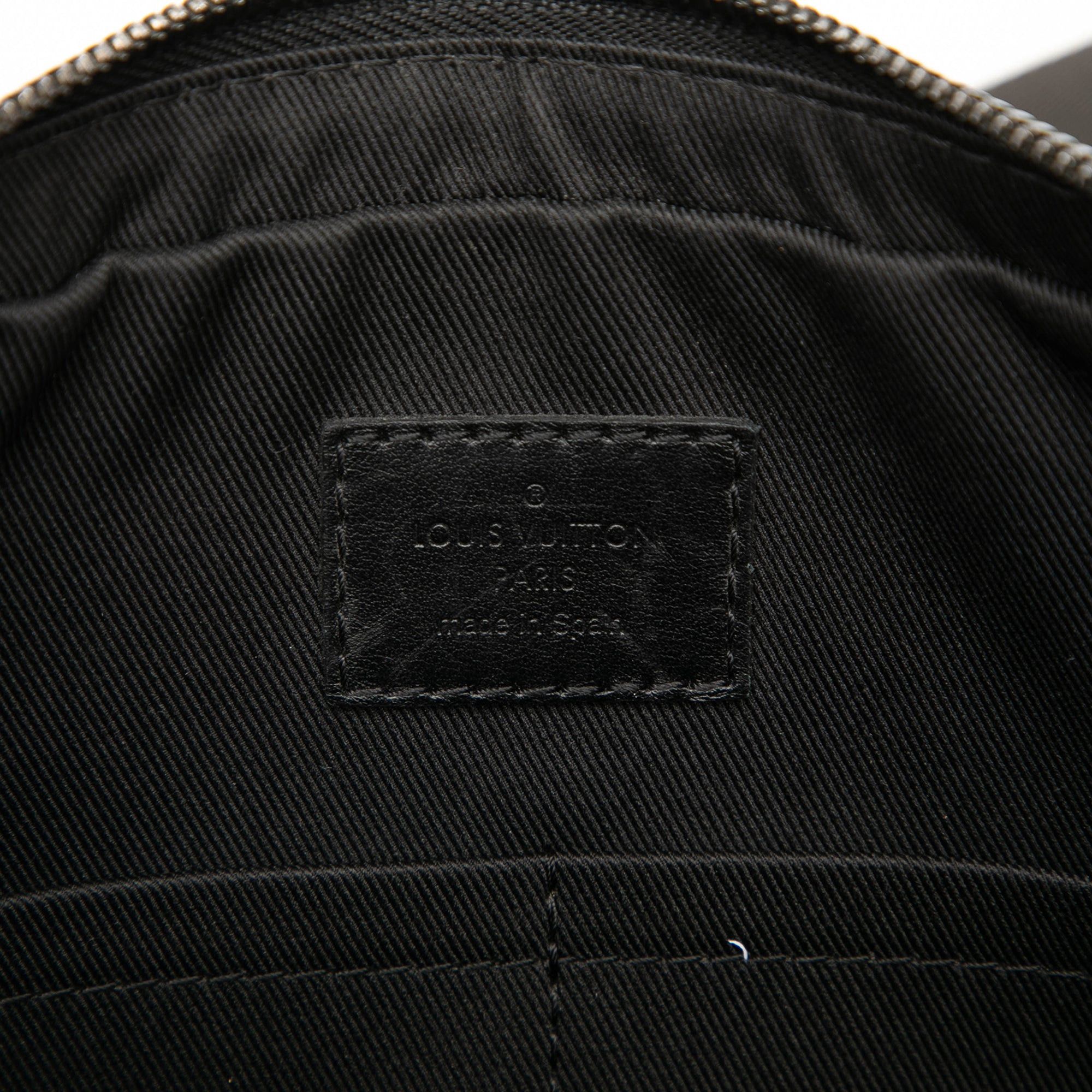 Louis Vuitton Monogram Galaxy Alpha Messenger Bag Size ONE SIZE - 5 Thumbnail