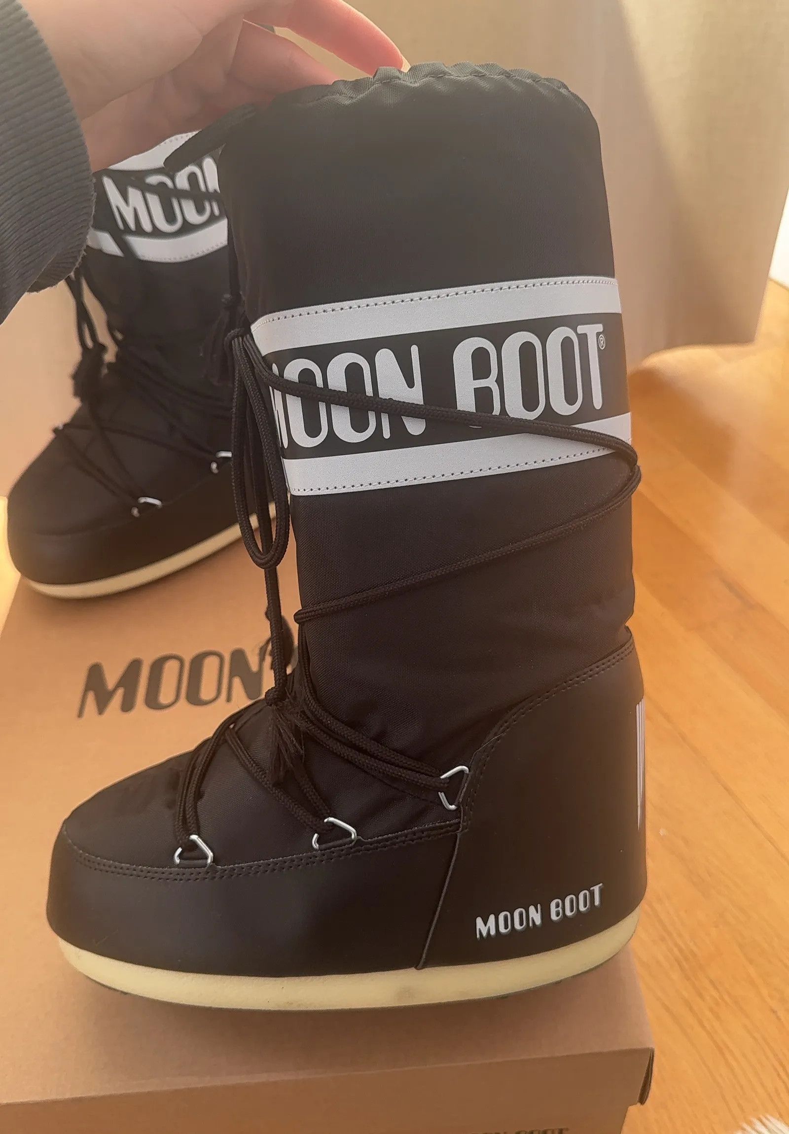 Moon Boot Moon Boot moon boot icon Winter Boots Size US 5 / IT 35 - 2 Thumbnail