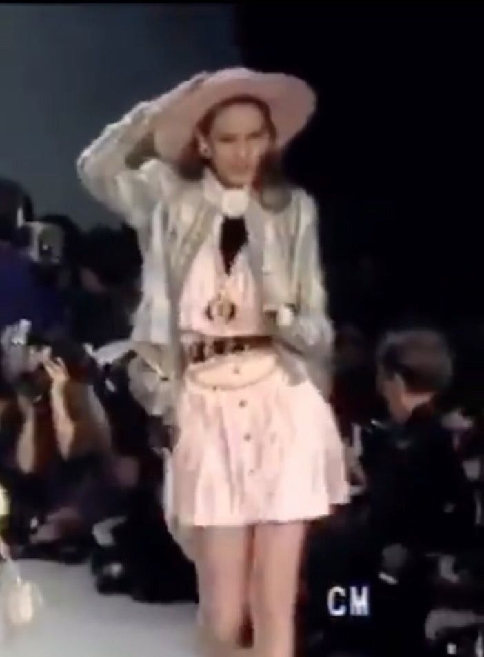 Chanel Sautoir Médaillon SS 1988 Size ONE SIZE - 2 Thumbnail