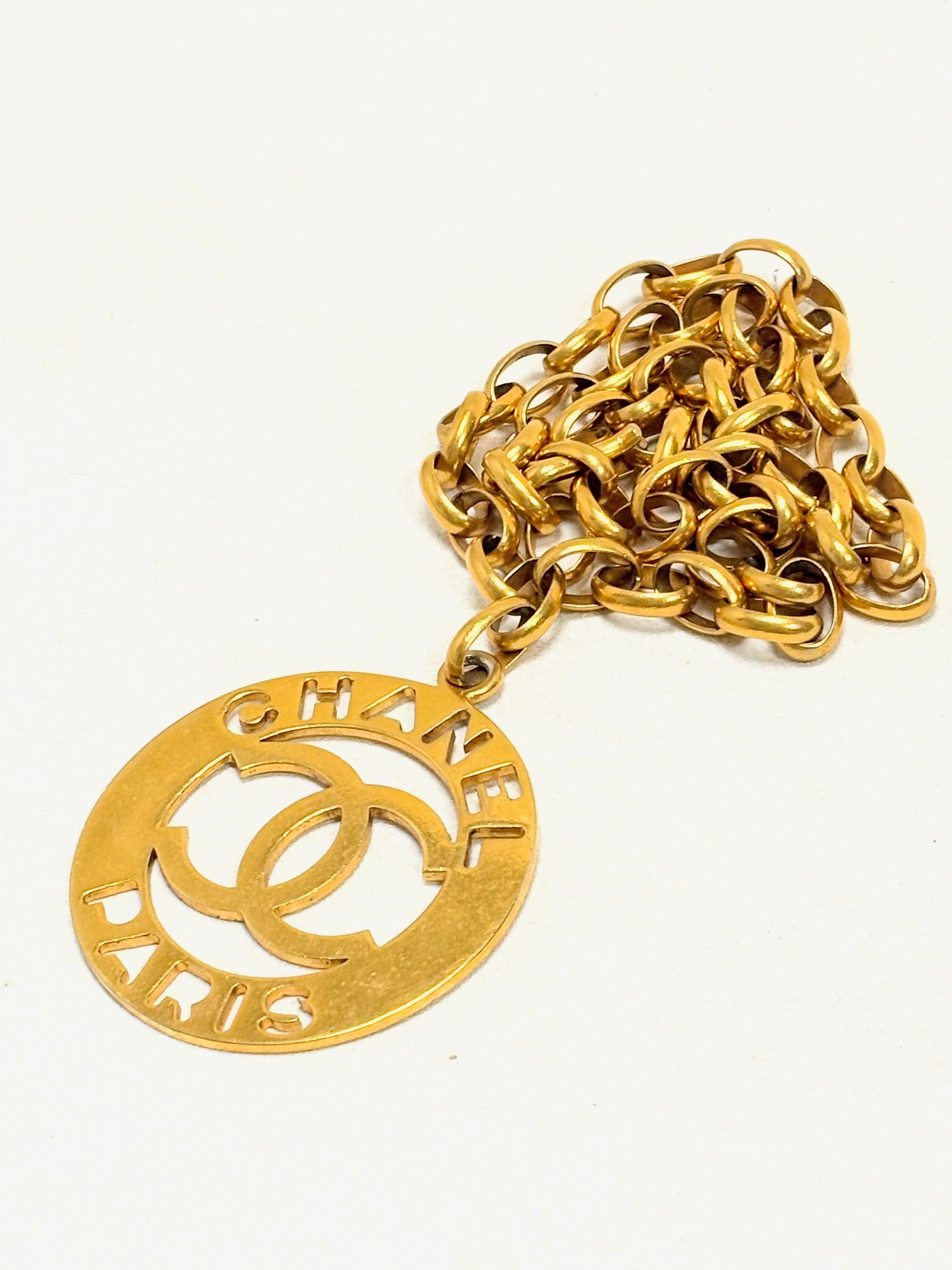 Chanel Sautoir Médaillon SS 1988 Size ONE SIZE - 10 Thumbnail