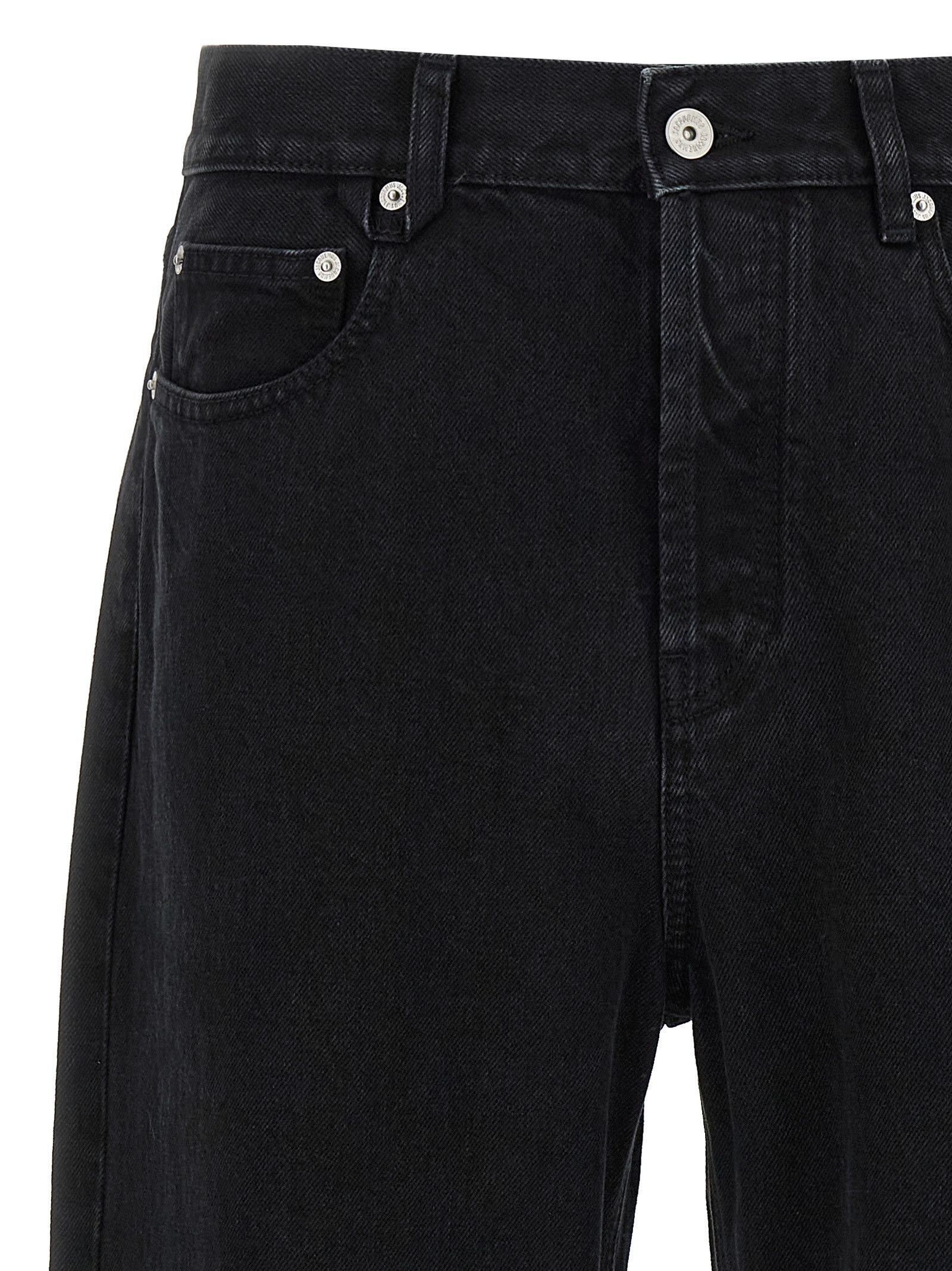 'Le De-Nimes Droit' Jeans