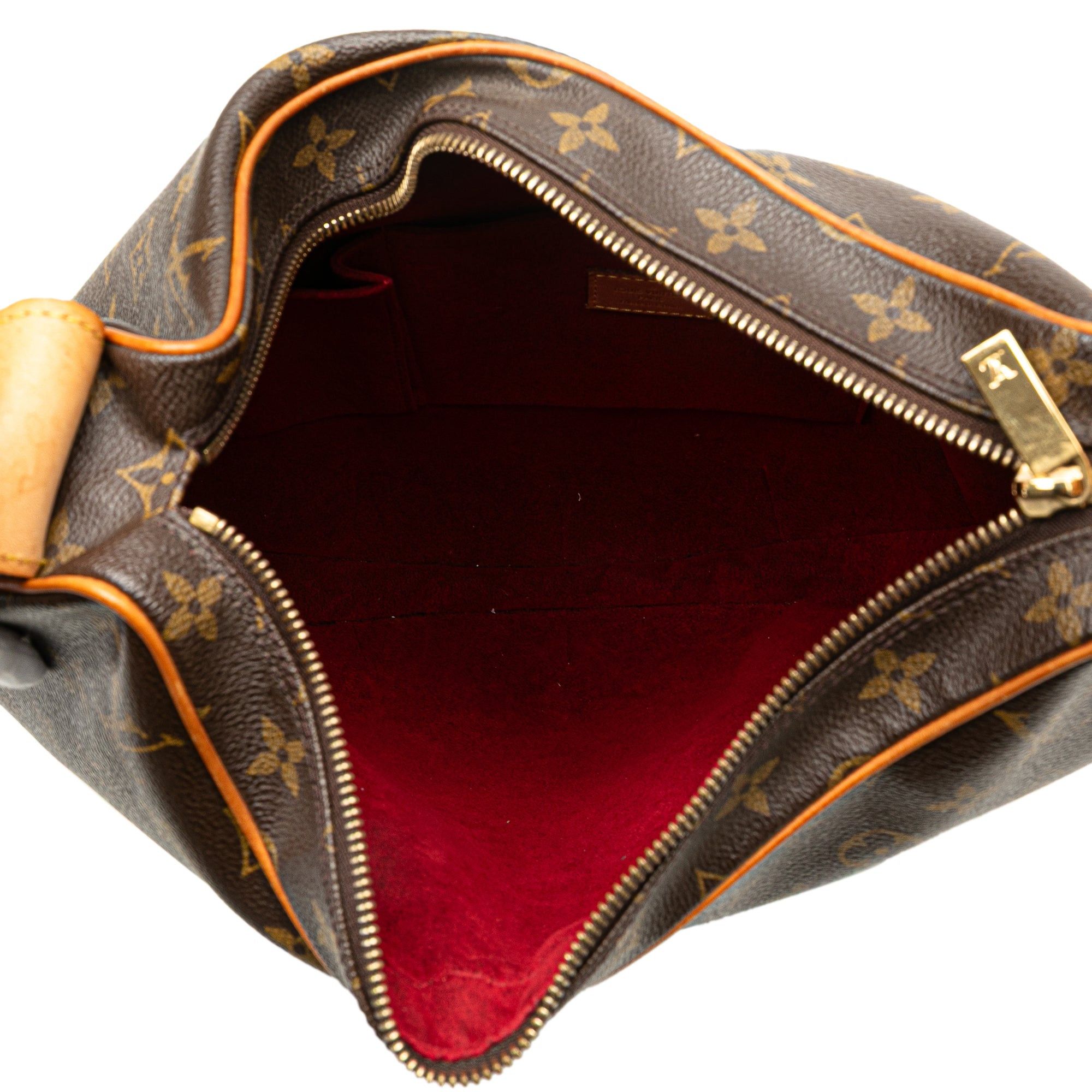 Louis Vuitton Monogram Croissant GM Size ONE SIZE - 4 Thumbnail
