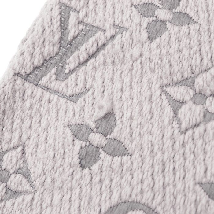 Louis Vuitton Louis Vuitton Louis Vuitton Echarpe Logomania Monogram Wool Silk Scarf Textile Scarf M74742 DUTY FREE for USA Size ONE SIZE - 7 Thumbnail