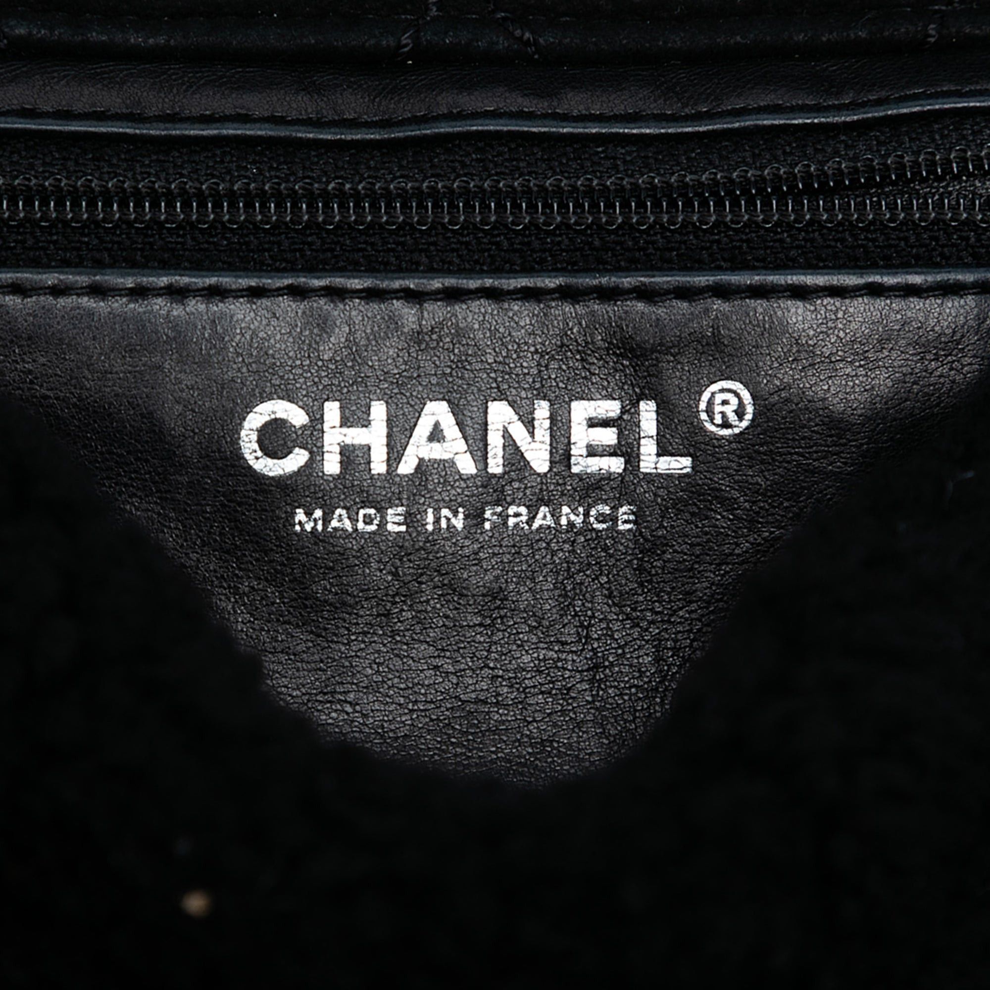 Chanel Medium Shearling Pearl Studded Flap Size ONE SIZE - 5 Thumbnail