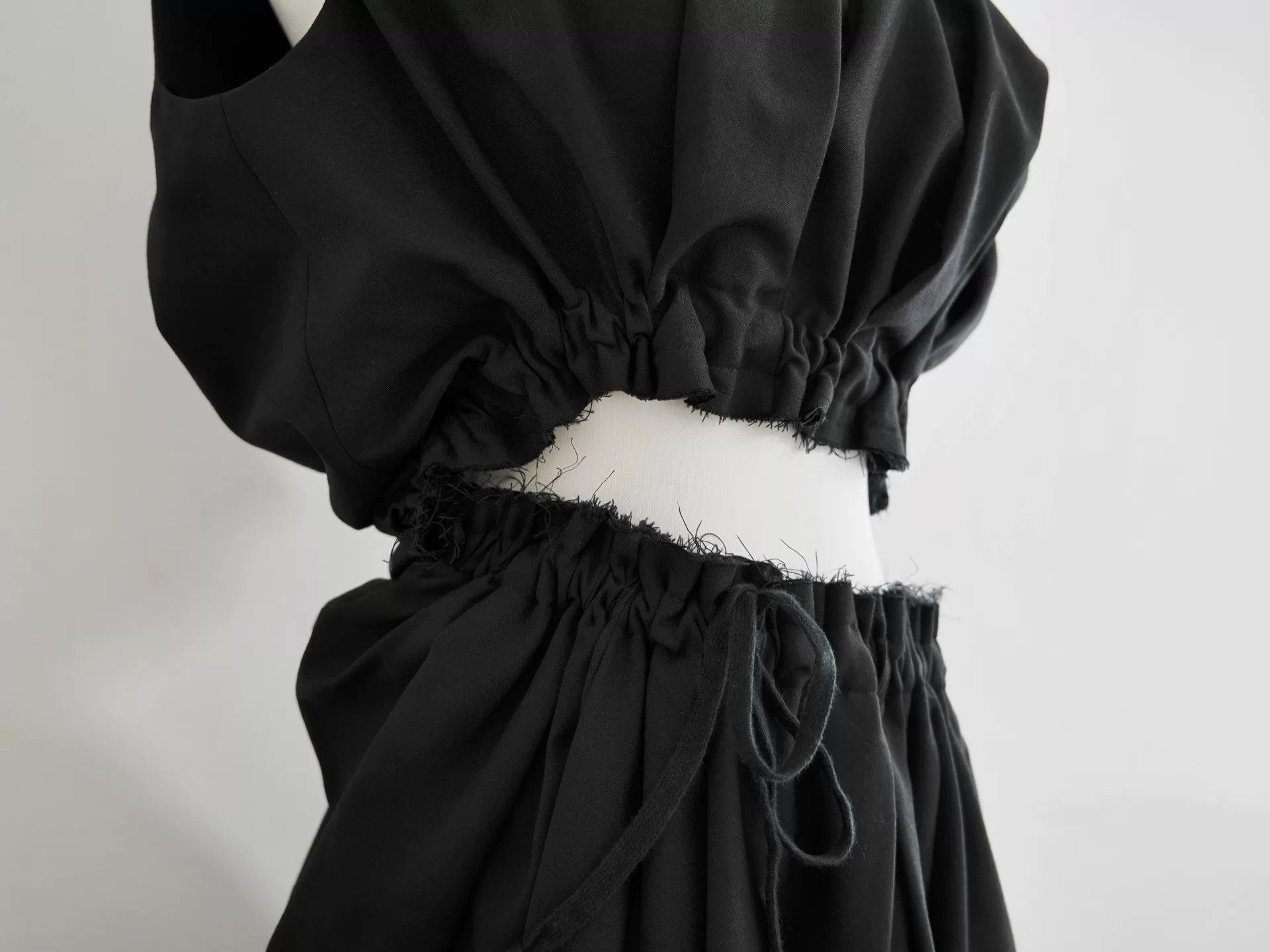 Rei Kawakubo Comme des Garçons Waist Cutout Dress Size S / US 4 / IT 40 - 5 Thumbnail