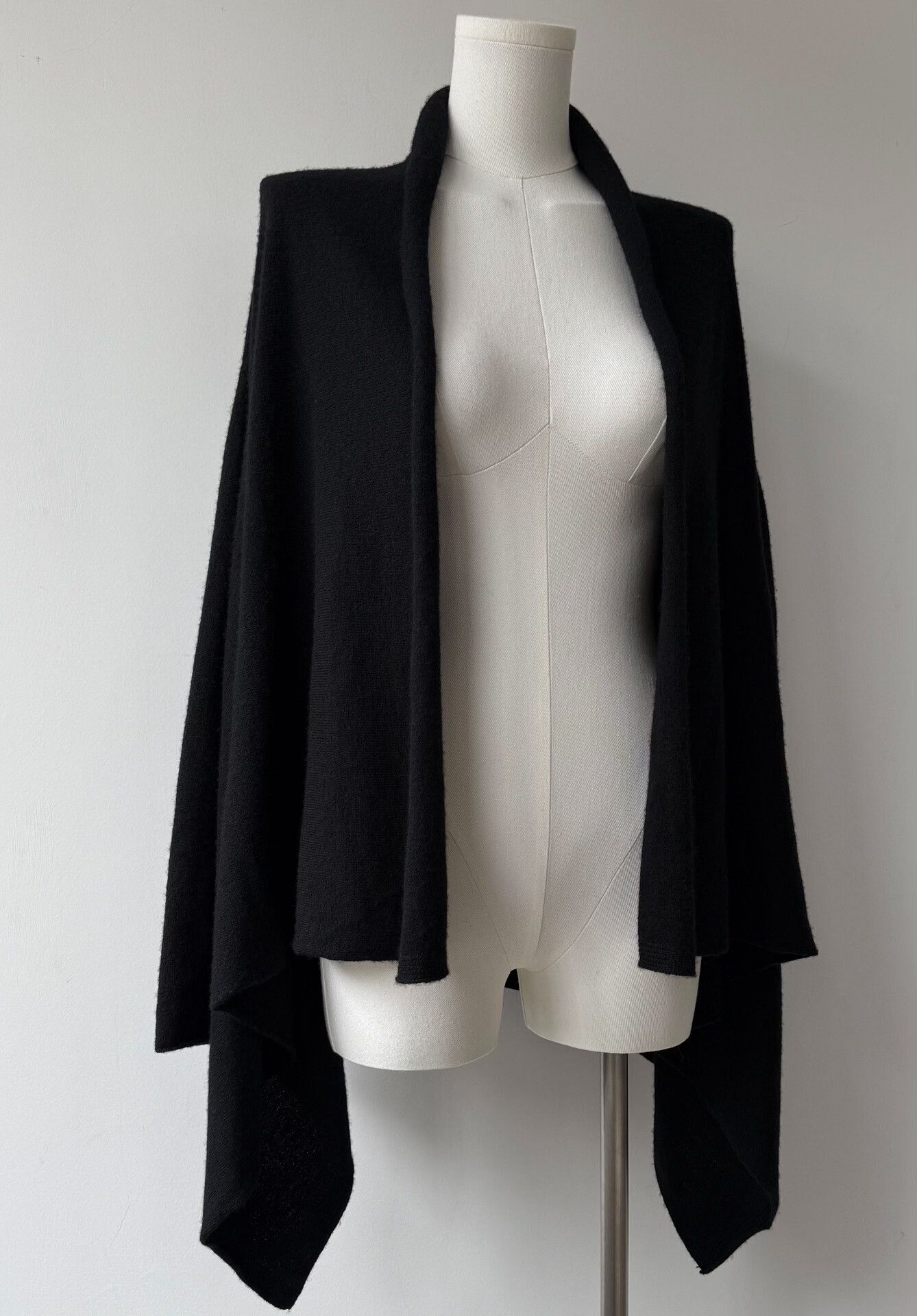 Yohji Yamamoto Yohji Yamamoto Noir 16AW Asymmetric Cape Cardigan Size US M / EU 48-50 / 2 - 5 Thumbnail