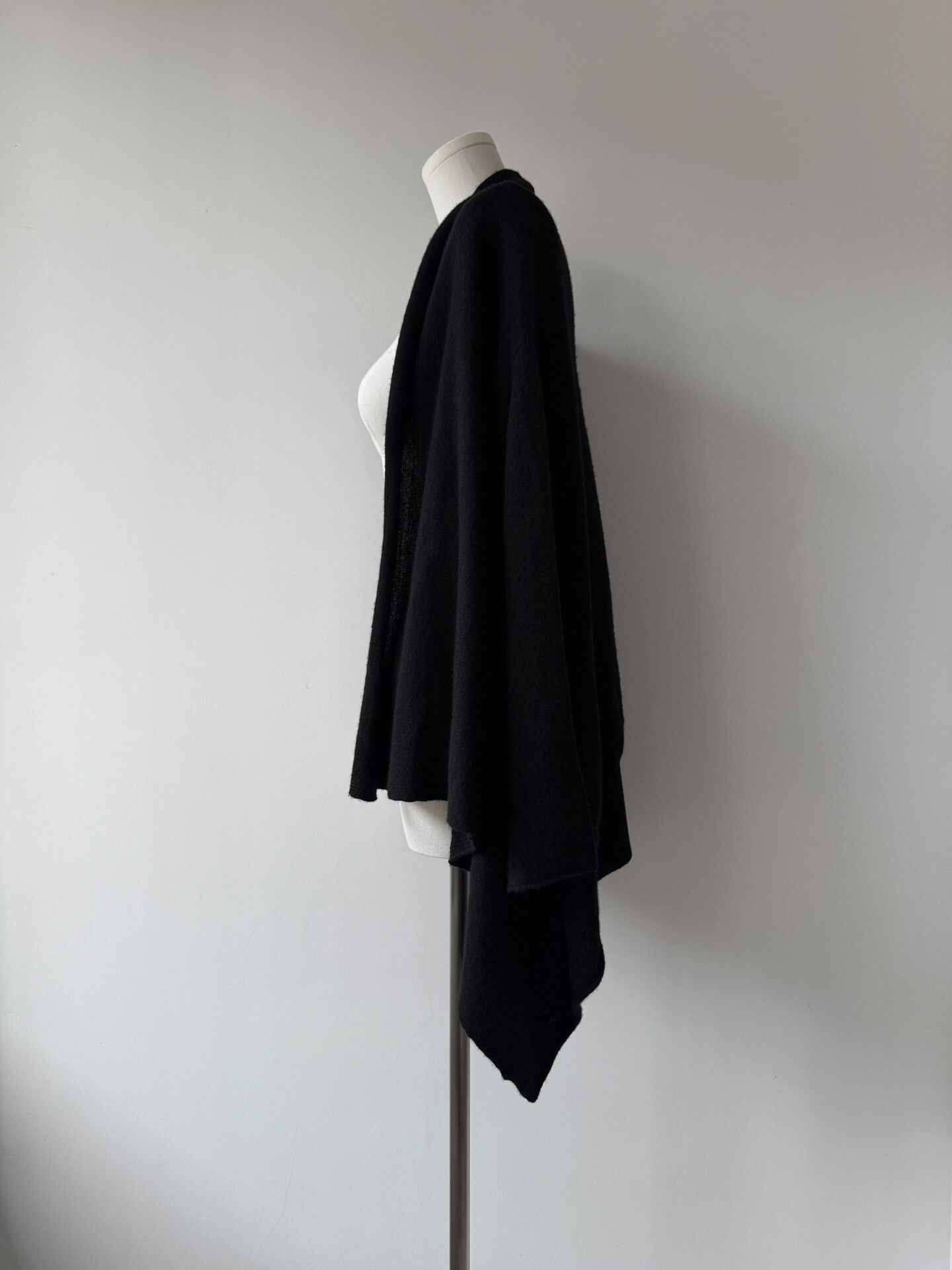 Yohji Yamamoto Yohji Yamamoto Noir 16AW Asymmetric Cape Cardigan Size US M / EU 48-50 / 2 - 4 Thumbnail