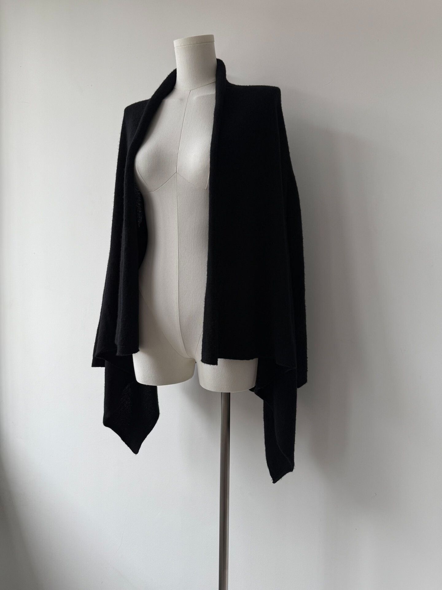 Yohji Yamamoto Yohji Yamamoto Noir 16AW Asymmetric Cape Cardigan Size US M / EU 48-50 / 2 - 3 Thumbnail