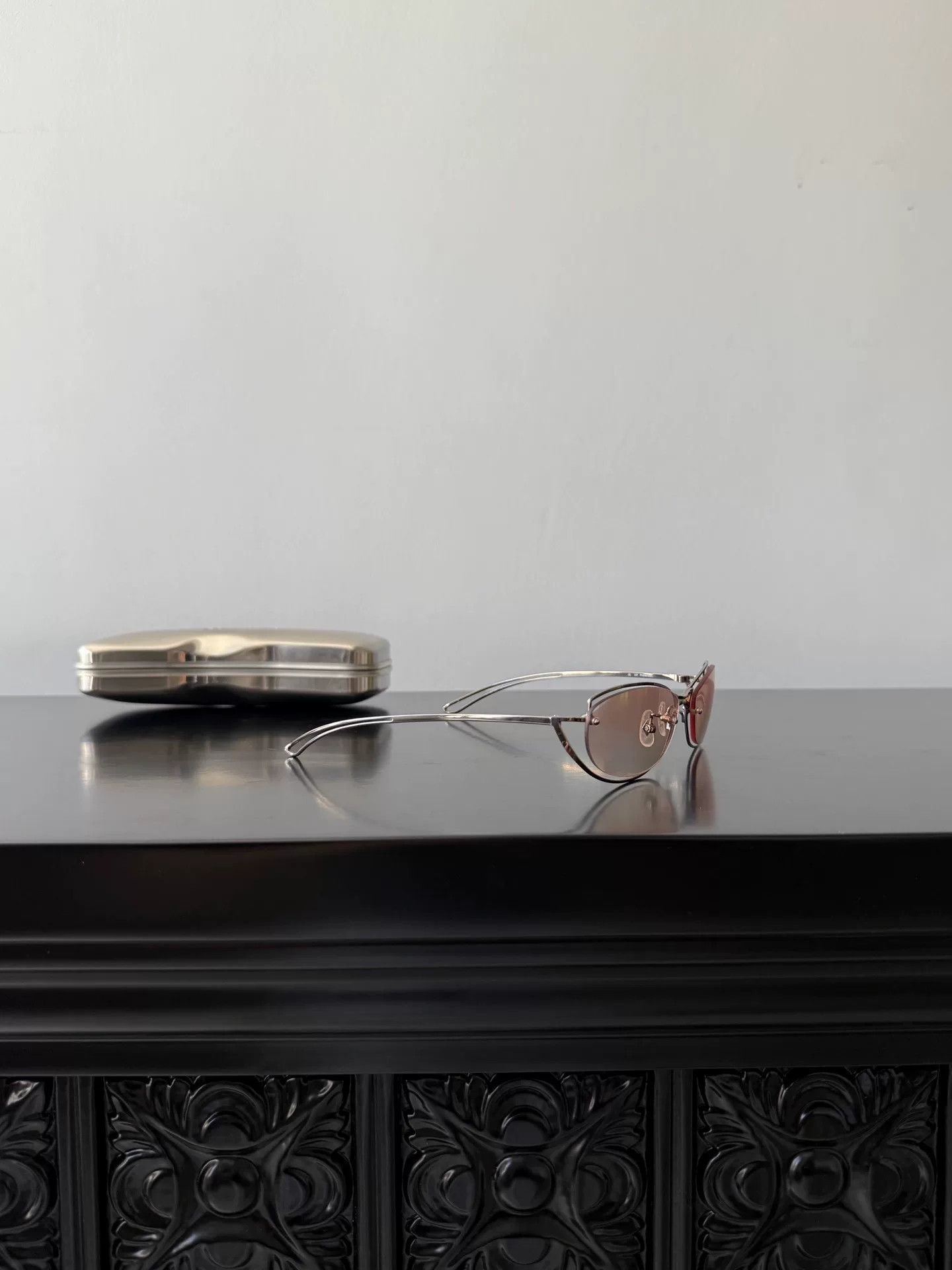 Jean Paul Gaultier Jean Paul Gaultier Sci-Fi Minimal Sunglasses Size ONE SIZE - 4 Thumbnail