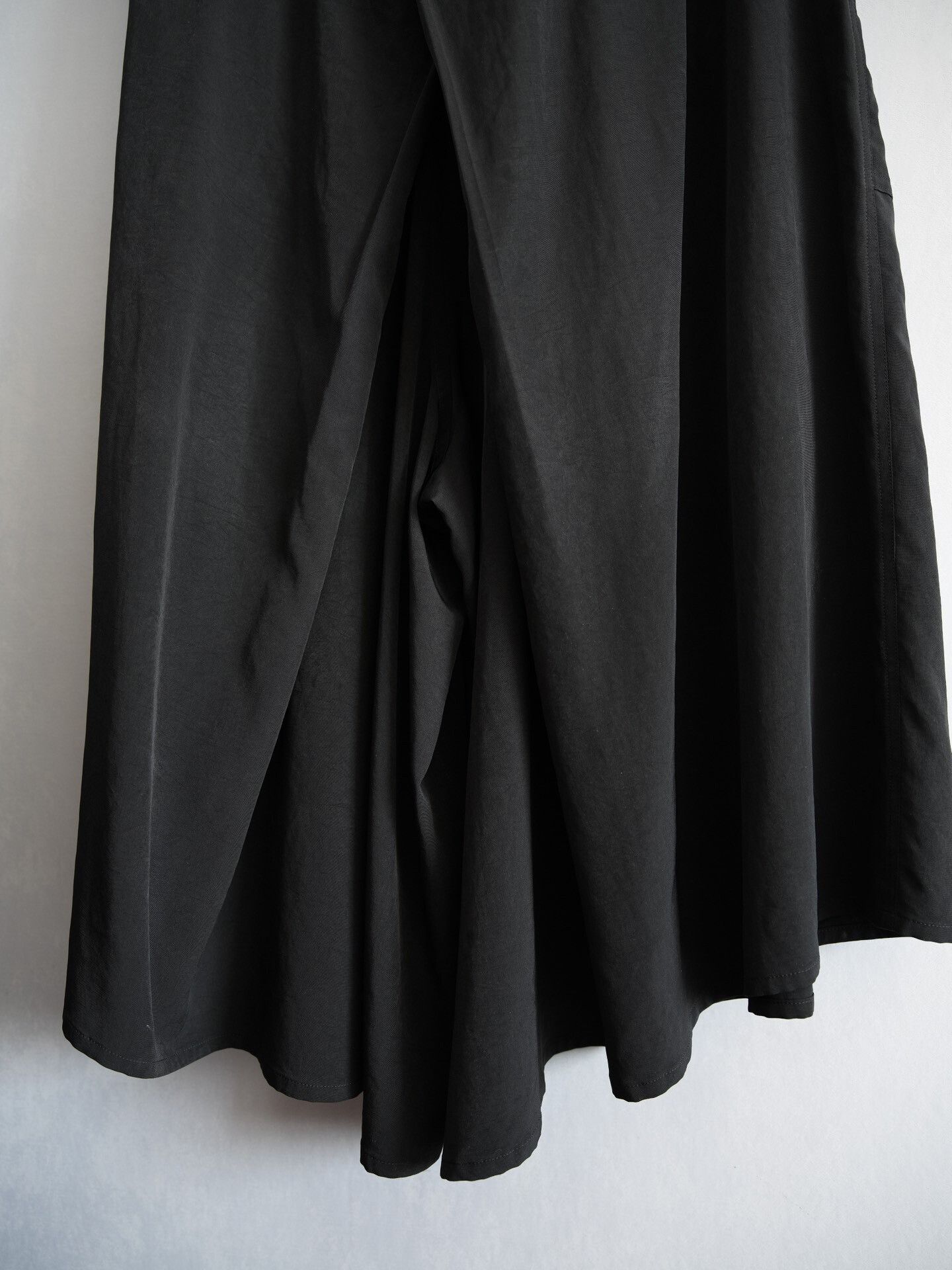 Yohji Yamamoto Yohji Yamamoto 25SS Hakama Skirt-Pants Size 25" / US 0 / IT 36 - 8 Thumbnail