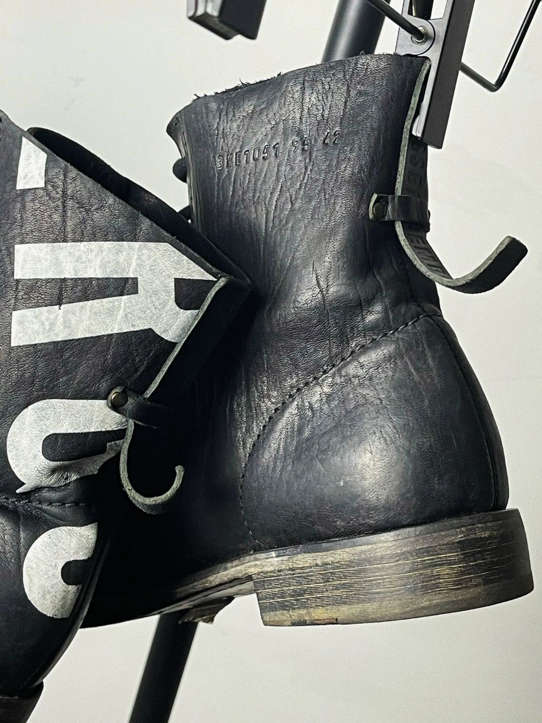 Dirk Bikkembergs Dirk Bikkembergs Buffalo Leather Martin Boots Size US 9 / EU 42 - 9 Thumbnail