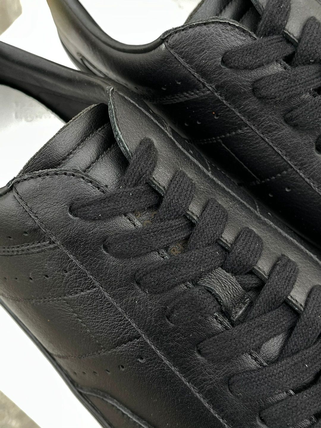 Maison Margiela Maison Margiela Painted Heel Leather Sneakers Size US 9 / EU 42 - 4 Thumbnail