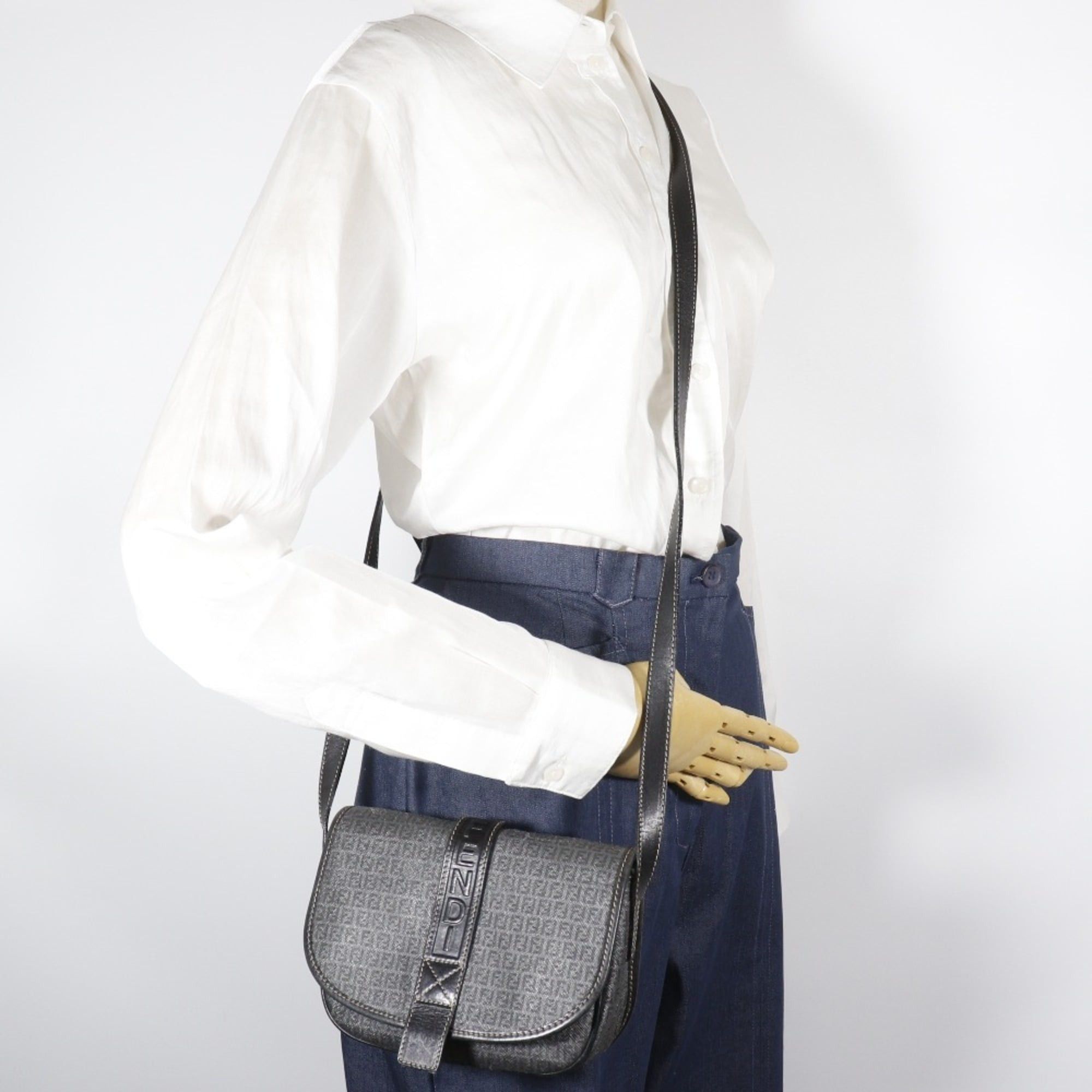 Fendi Fendi Zucchino Shoulder Bag, Pouch, Gray, PVC, Magnetic closure, Women's Size ONE SIZE - 20 Thumbnail