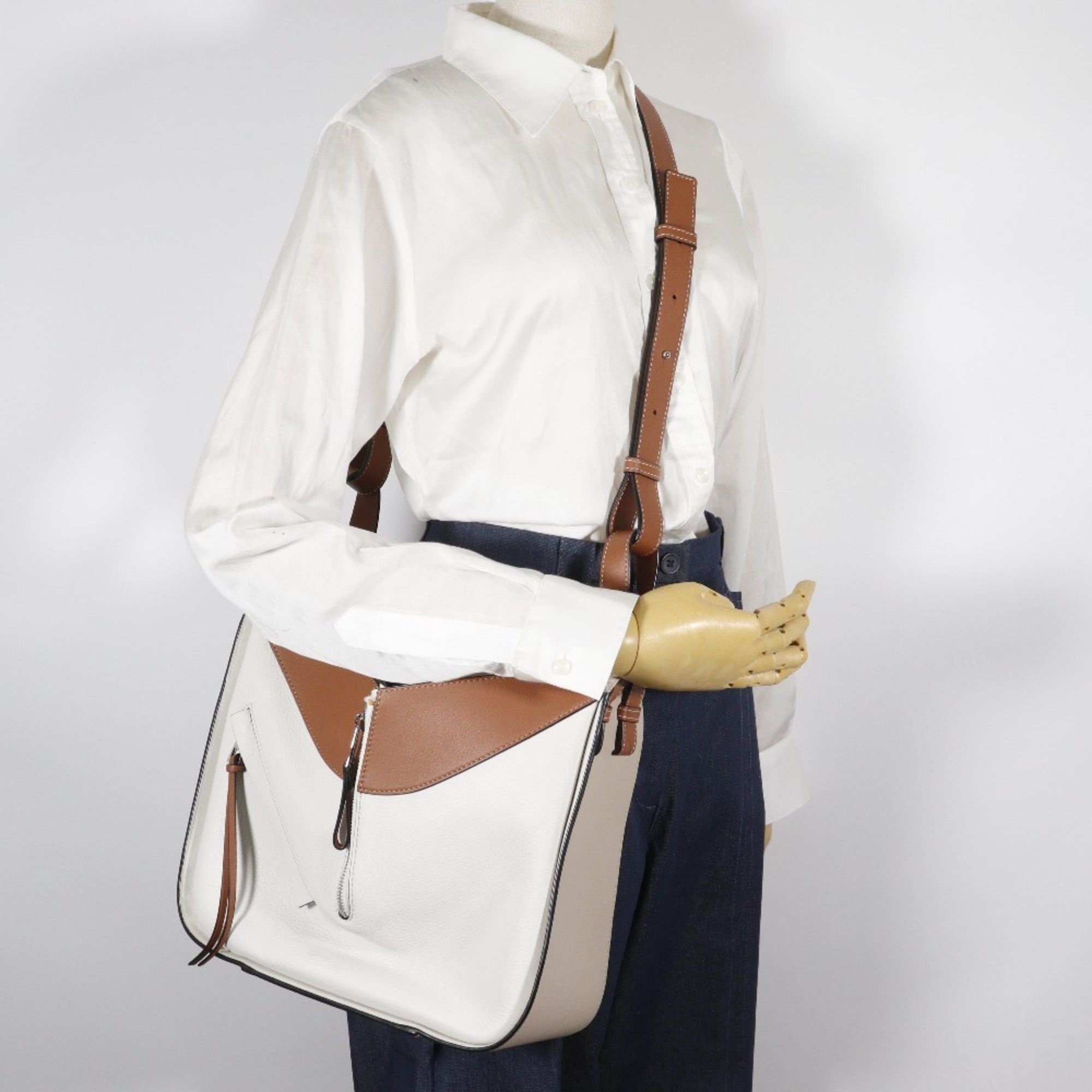 Loewe LOEWE Hammock Small Handbag, 2-Way Shoulder Bag, Brown/White Calfskin, A5 Size, Women's Size ONE SIZE - 18 Thumbnail