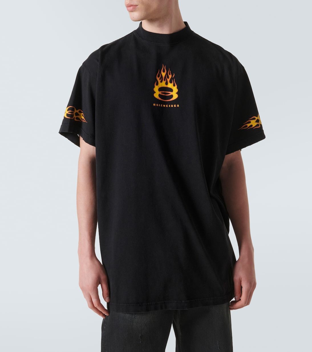 Balenciaga Oversized Burning Unity T-shirt in Black Size US M / EU 48-50 / 2 - 2 Thumbnail