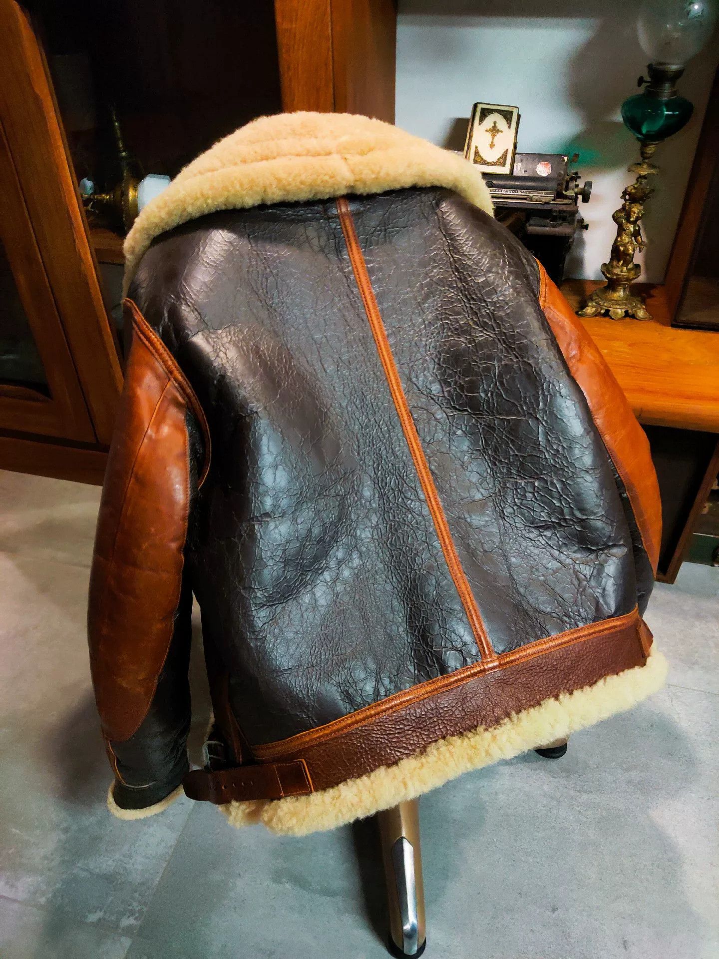 Eastman Leather Clothing Eastman Leathers B3 Shearling Colorblock Jacket Size US XXS / EU 40 - 7 Thumbnail