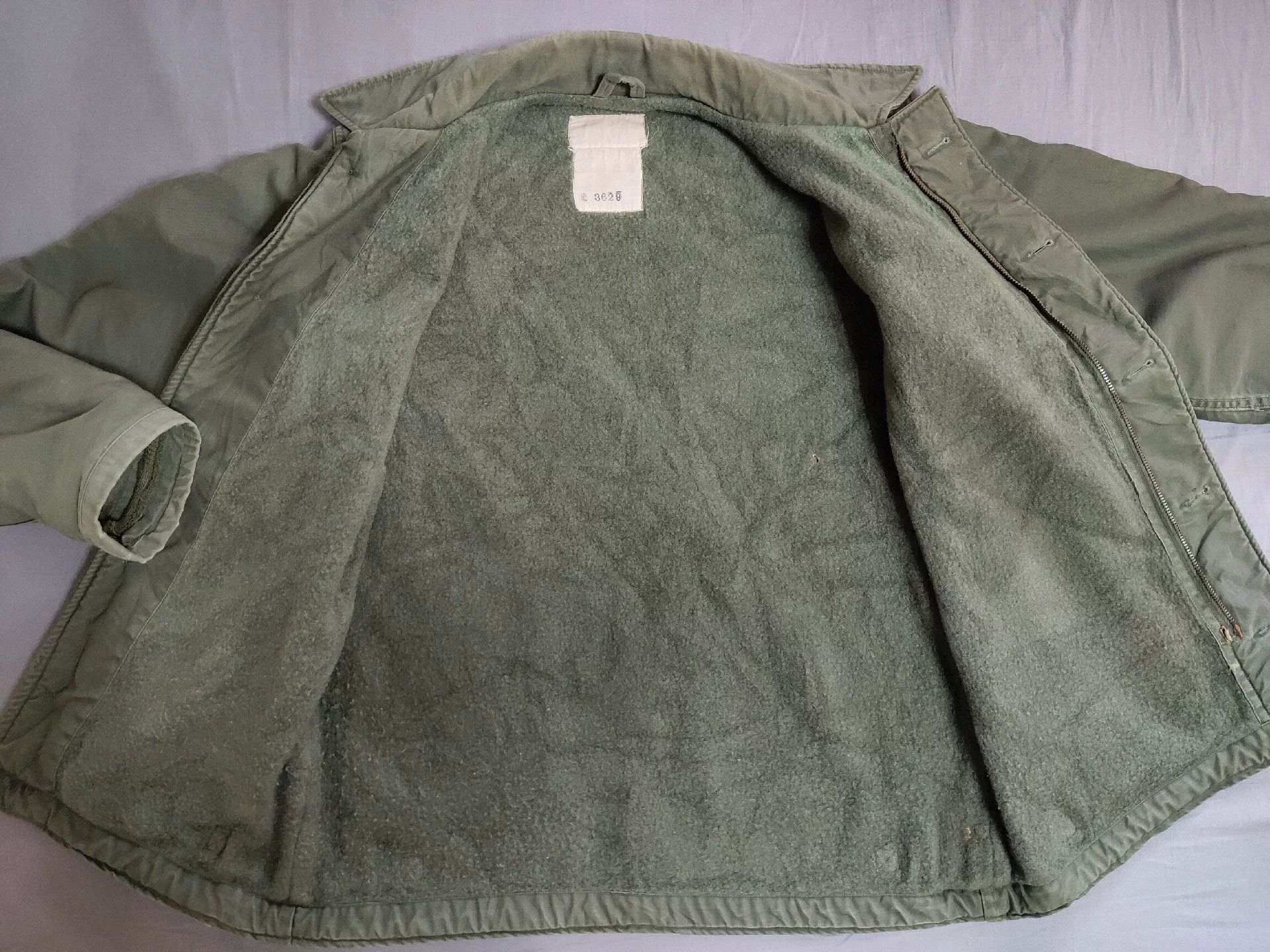 Vintage Vintage Navy A-2 Deck Jacket Size US M / EU 48-50 / 2 - 2 Thumbnail