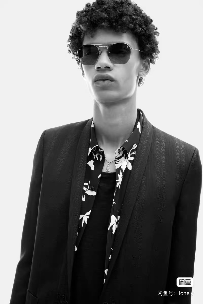 Saint Laurent Paris Black and White Floral Silk Shirt Size US XXS / EU 40 - 9 Thumbnail
