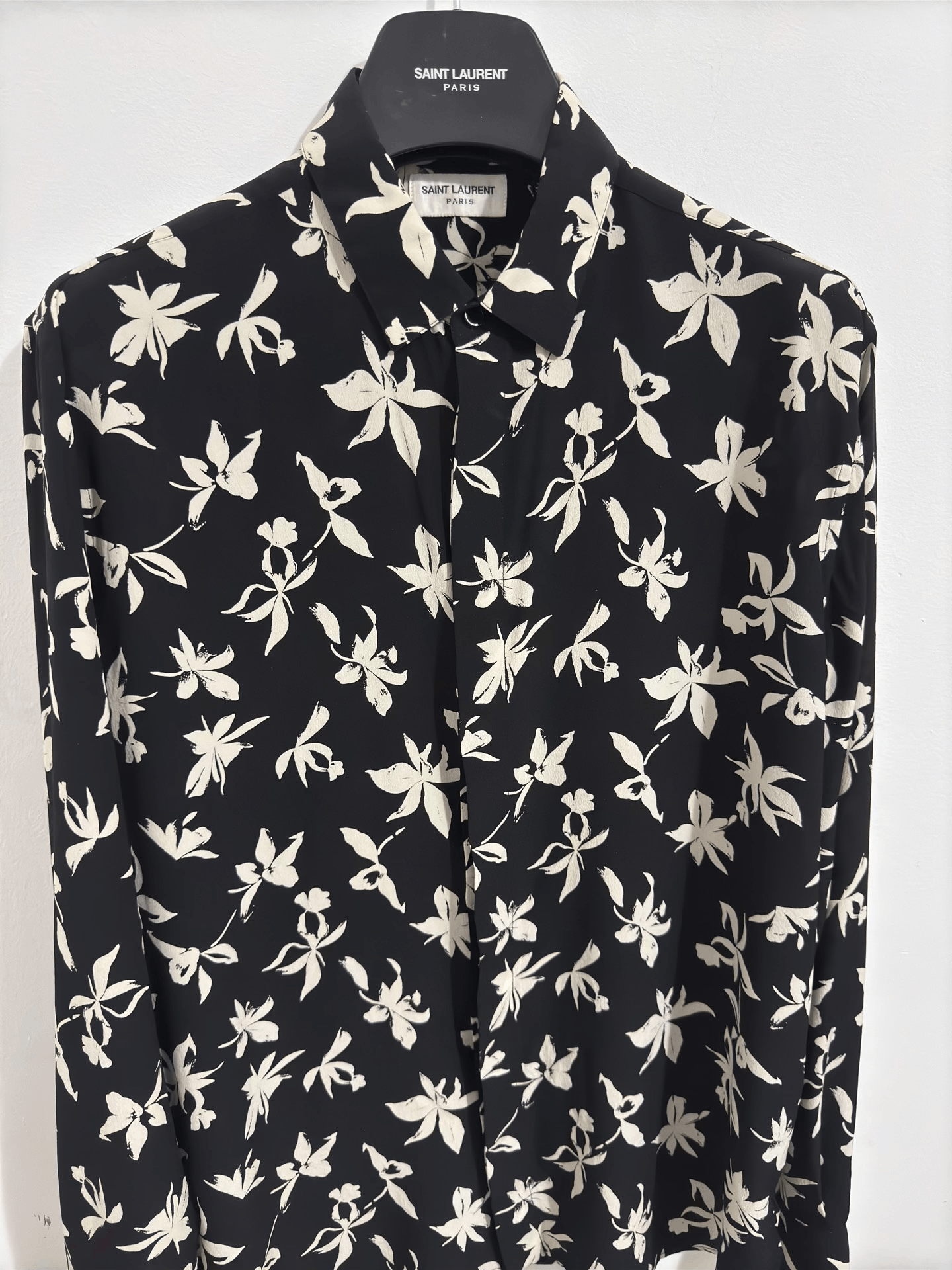 Saint Laurent Paris Black and White Floral Silk Shirt Size US XXS / EU 40 - 3 Thumbnail