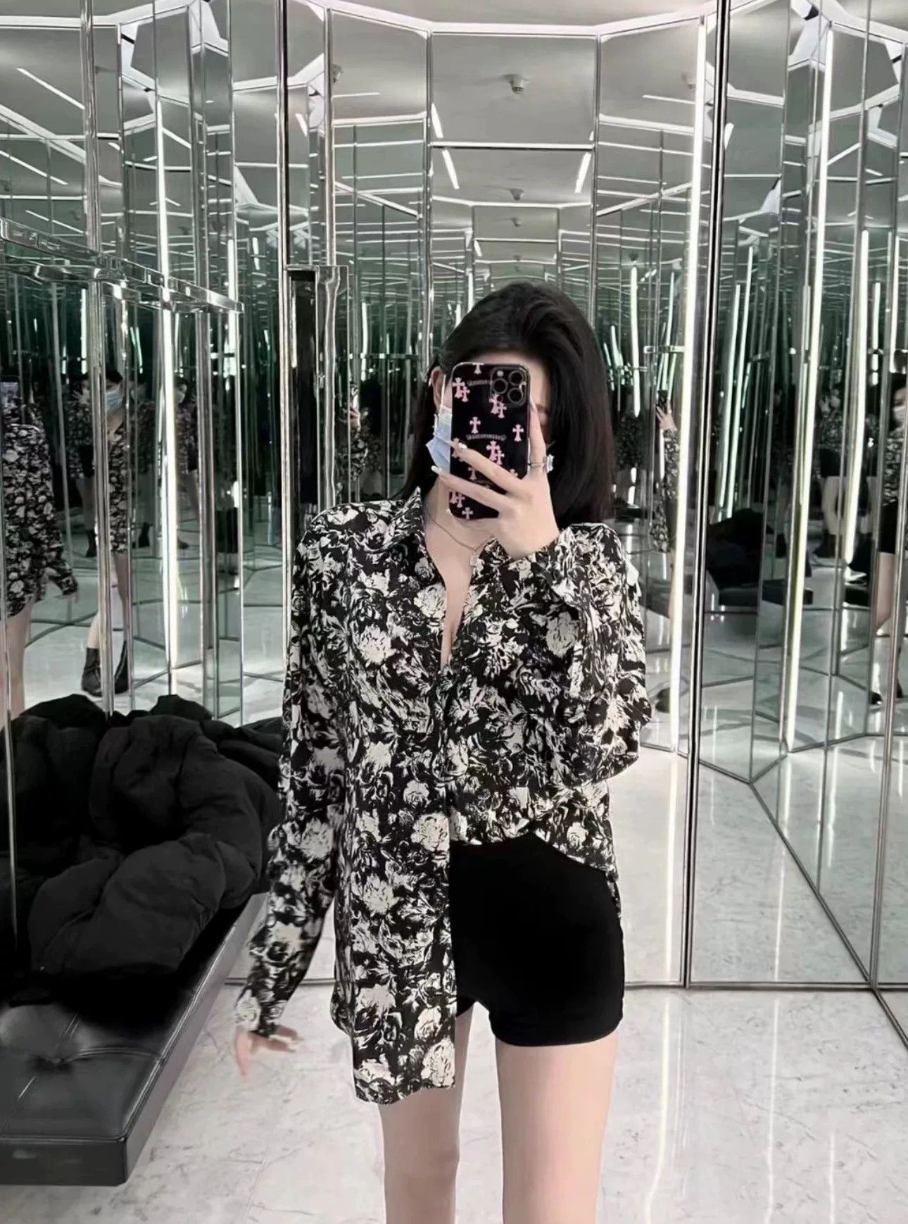 Saint Laurent Paris Saint Laurent Silk Floral Print Shirt Size S / US 4 / IT 40 - 9 Thumbnail