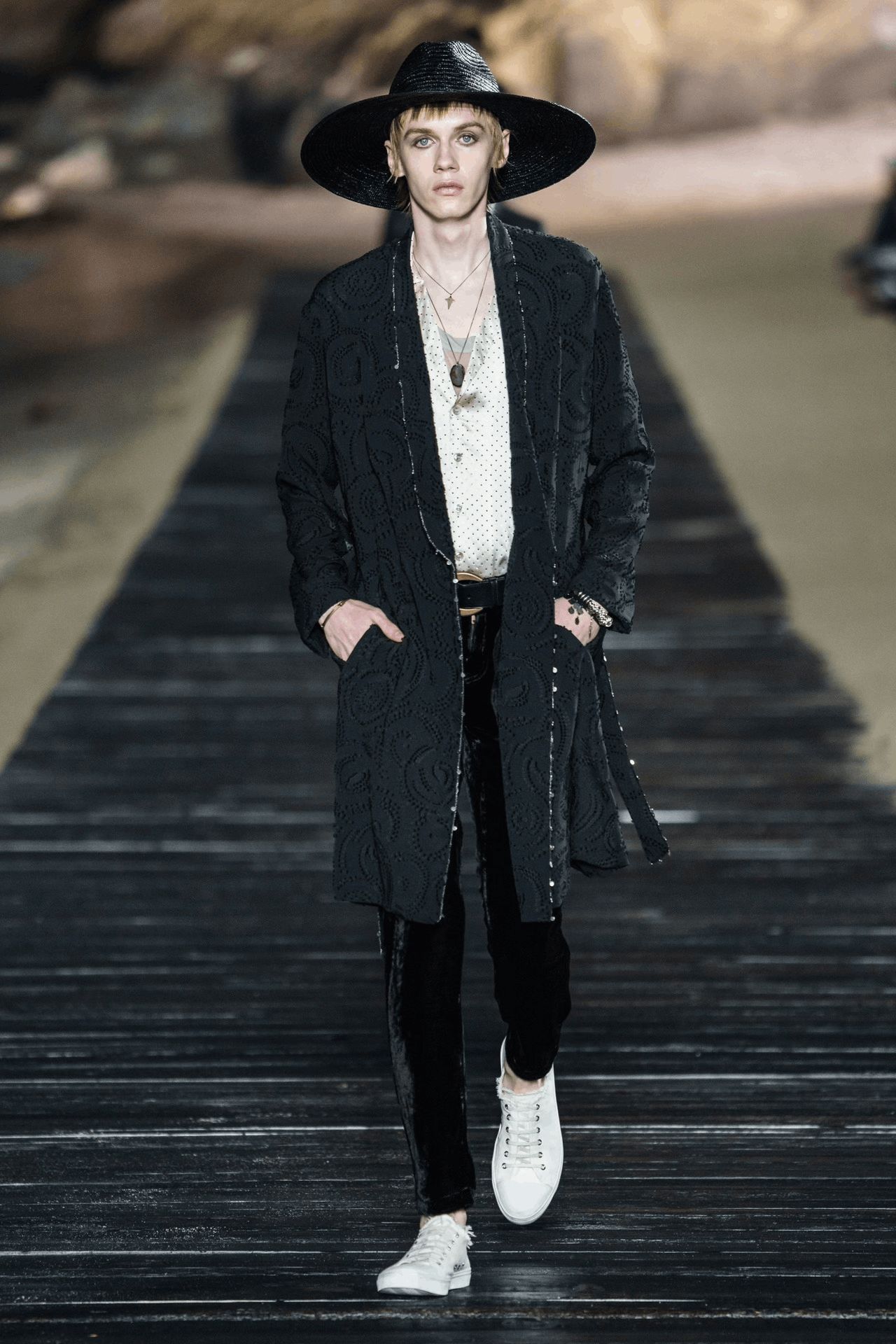 Saint Laurent Paris Saint Laurent Beige Silk Studded Shirt Size M / US 6-8 / IT 42-44 - 8 Thumbnail