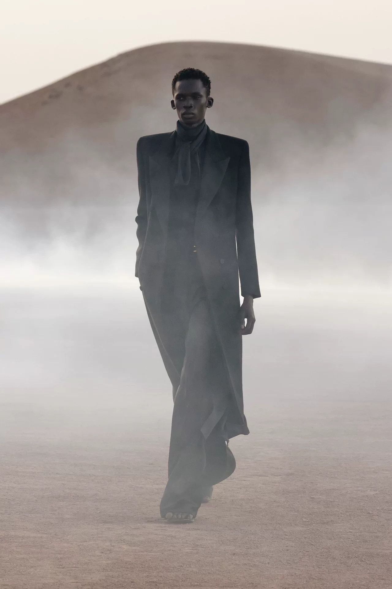 Saint Laurent Paris Saint Laurent Black Double-Breasted Coat Size US S / EU 44-46 / 1 - 9 Thumbnail