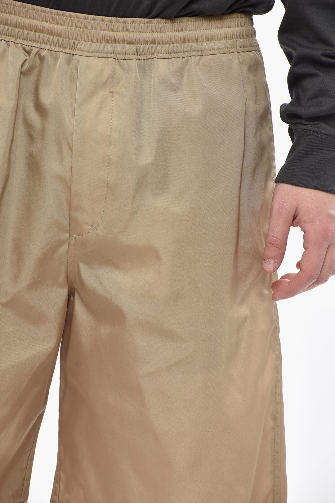 Givenchy 4-Pocket Nylon Shorts With Elasticated Waist Size US 32 / EU 48 - 3 Thumbnail