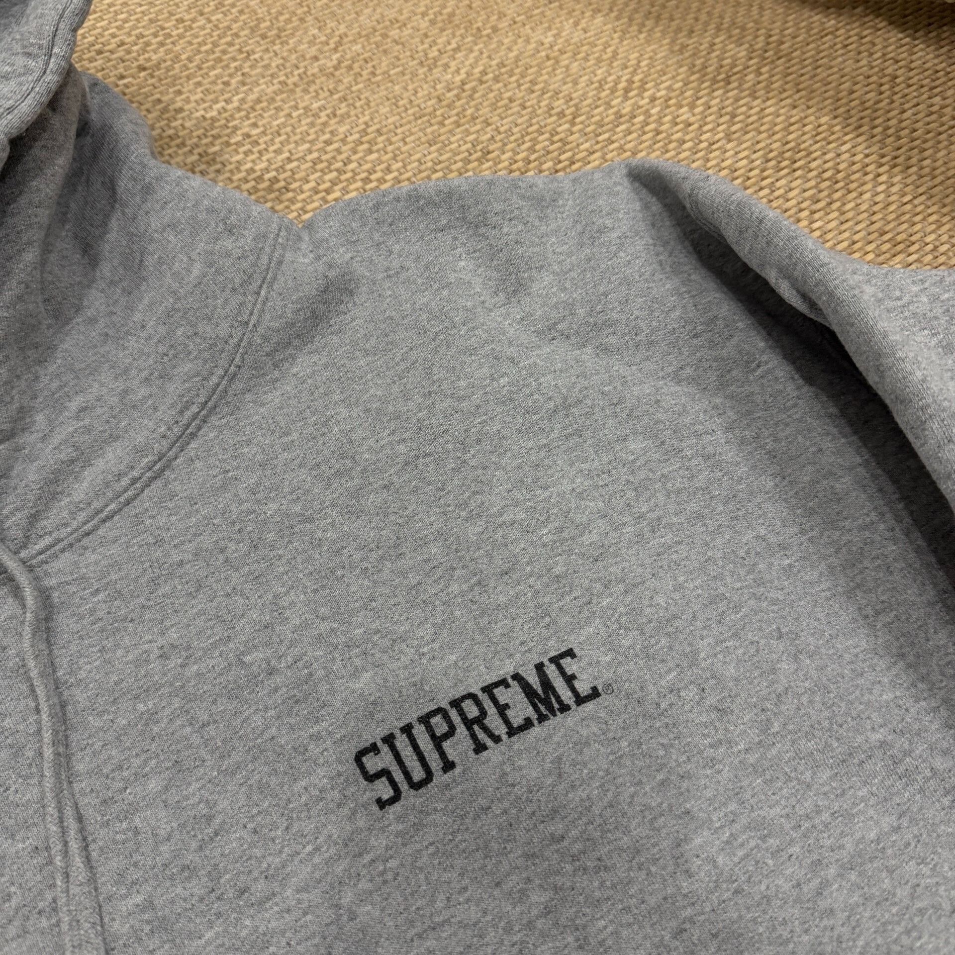Supreme Supreme SS24 Wolf Dog Hoodie Sweatshirt Size US XXL / EU 58 / 5 - 3 Thumbnail