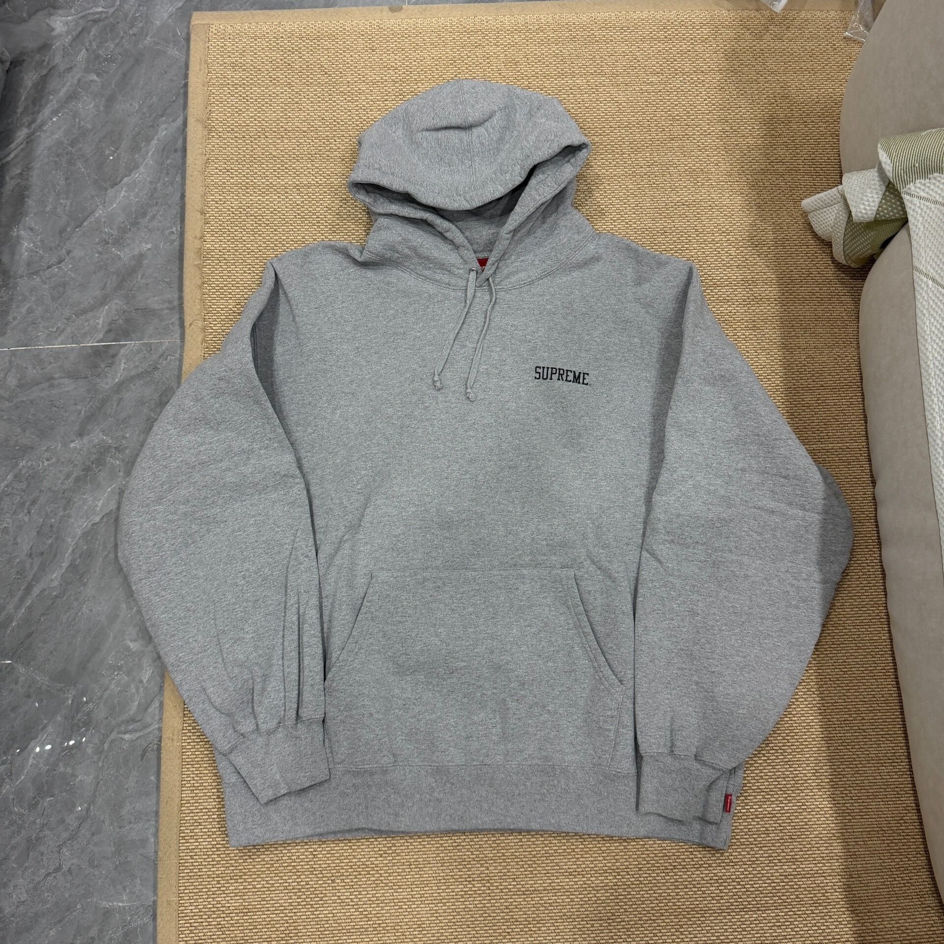 Supreme Supreme SS24 Wolf Dog Hoodie Sweatshirt Size US XXL / EU 58 / 5 - 2 Thumbnail