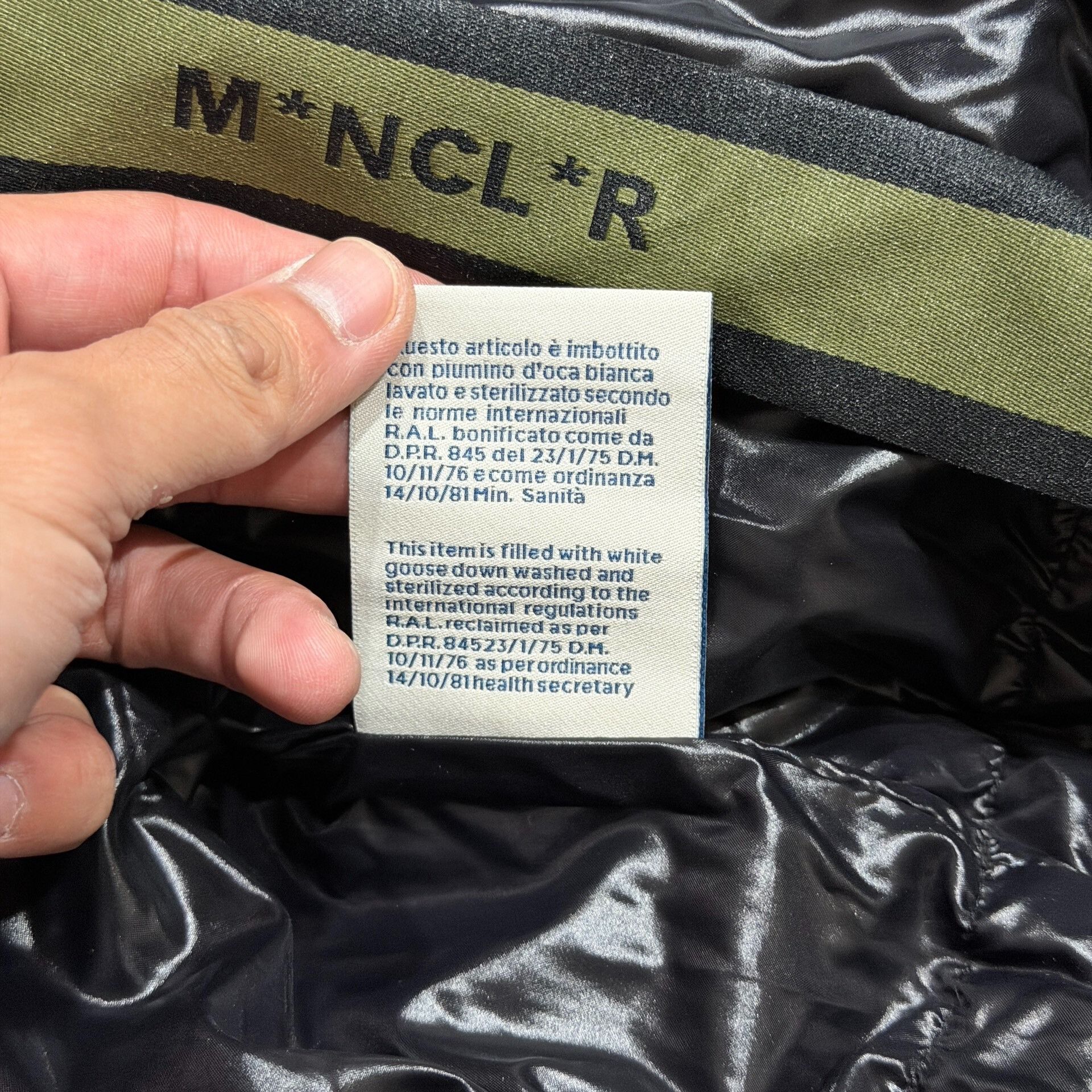 Moncler Moncler Camouflage Down Jacket with Hood Size US L / EU 52-54 / 3 - 5 Thumbnail
