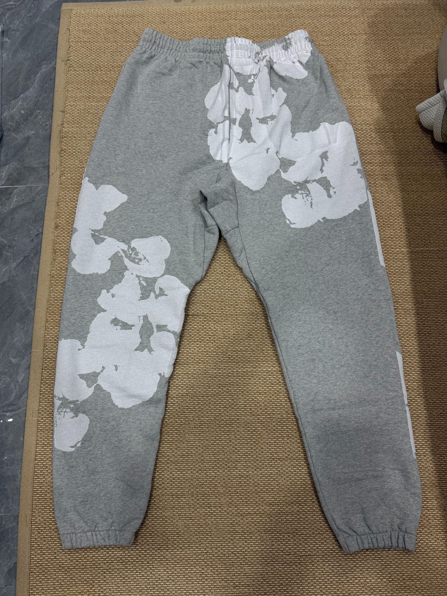 DENIM TEARS Denim Tears Biggie Cotton Fleece Pants Size US 30 / EU 46 - 2 Thumbnail