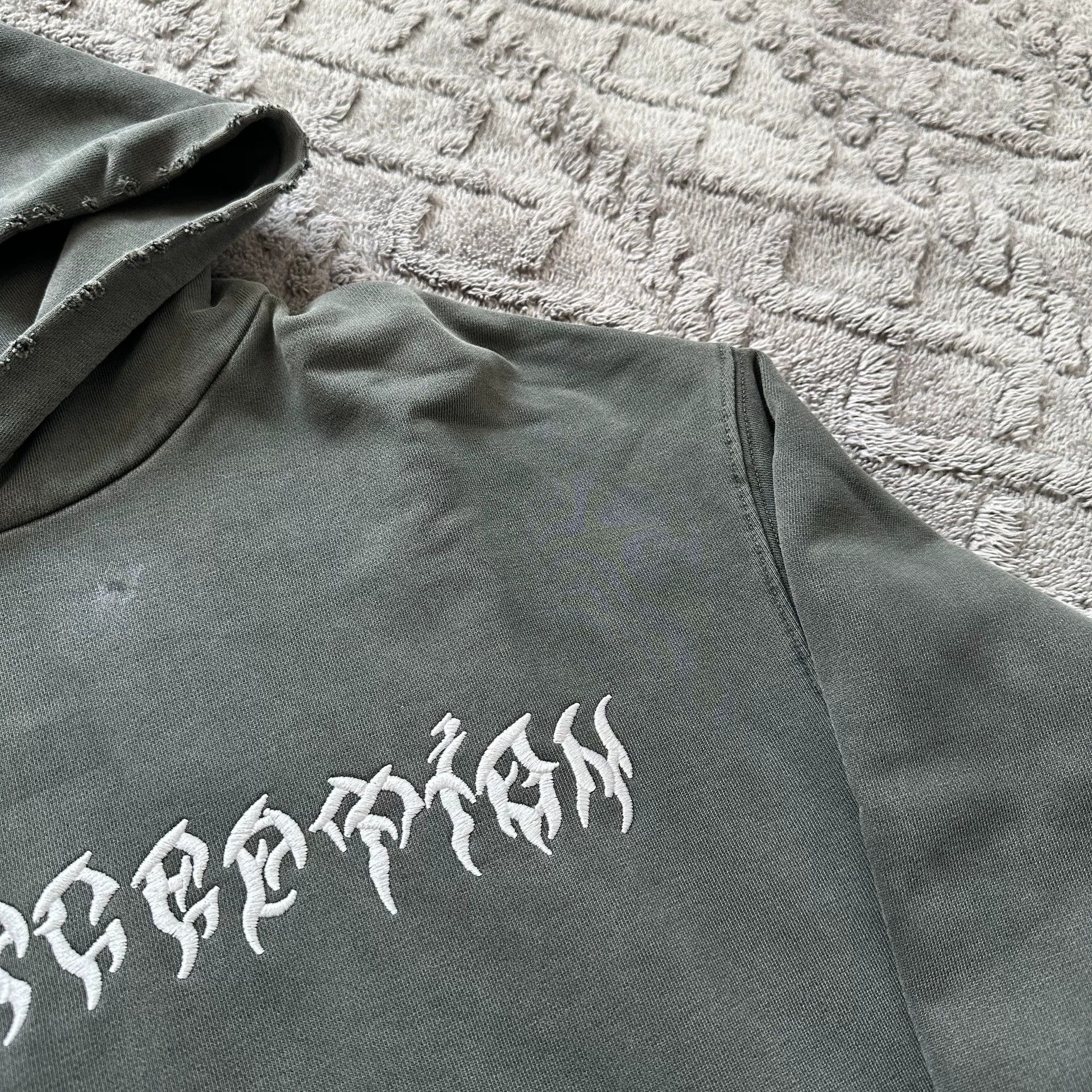 PHENOMENON Vintage Hooded Sweatshirt by False Perception Size US M / EU 48-50 / 2 - 3 Thumbnail