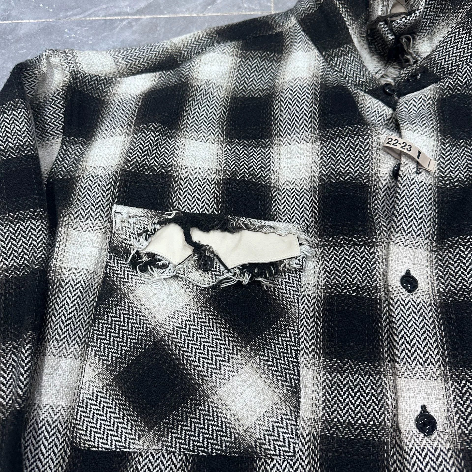 Maison MIHARA YASUHIRO Maison Mihara Yasuhiro Black and White Shirt Size US S / EU 44-46 / 1 - 4 Thumbnail