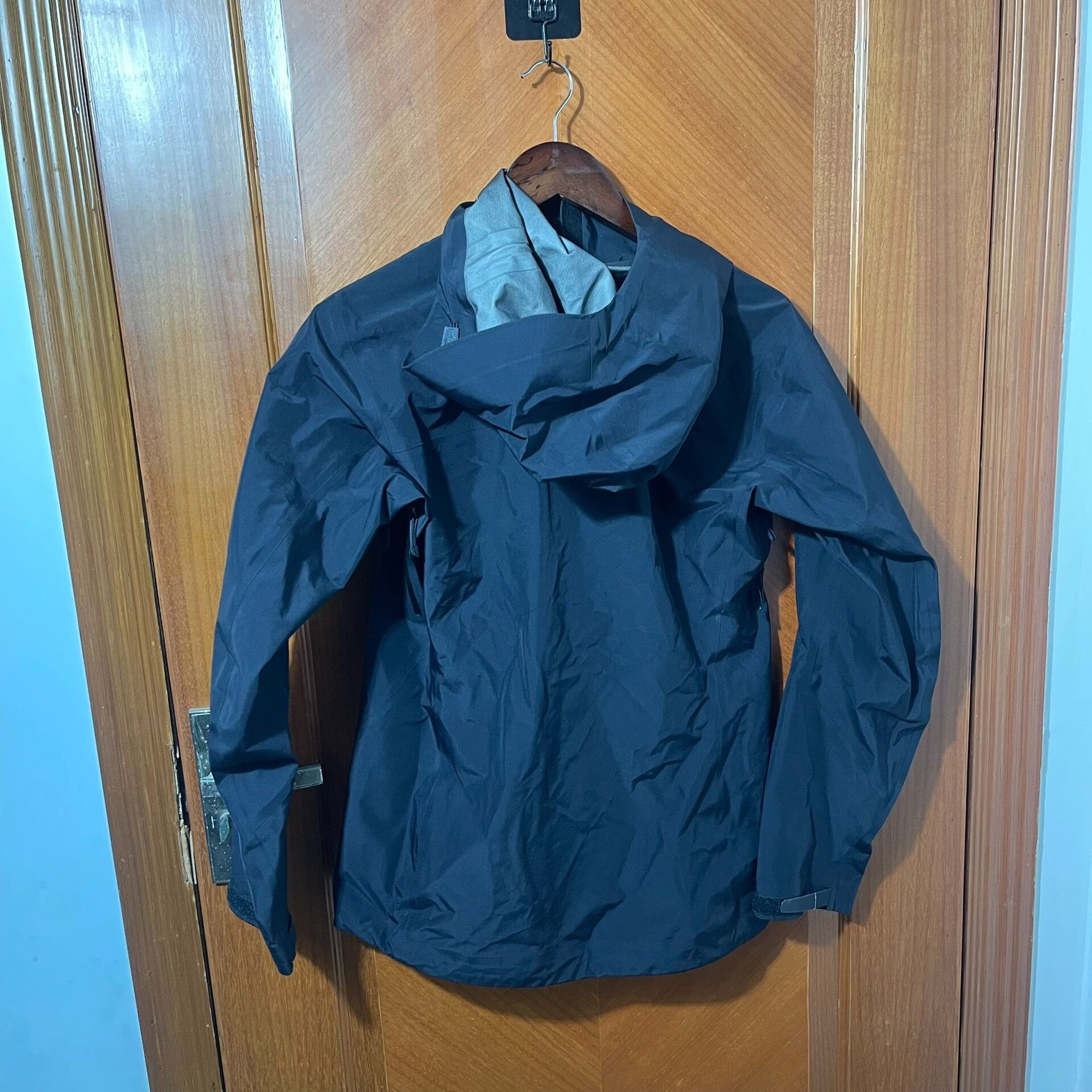 Arc'teryx Arcteryx BETA LT Women's Jacket Black Size S / US 4 / IT 40 - 7 Thumbnail