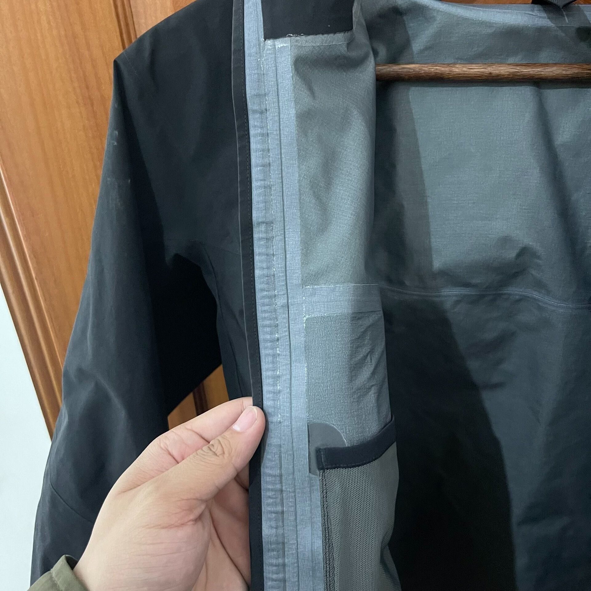 Arc'teryx Arcteryx Alpha SV Women's Jacket Black Size M / US 6-8 / IT 42-44 - 6 Thumbnail