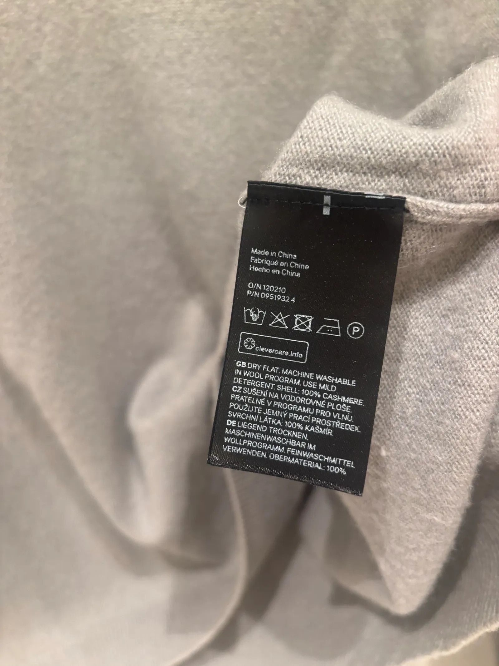 H&M H&M Sweater Size M / US 6-8 / IT 42-44 - 3 Thumbnail