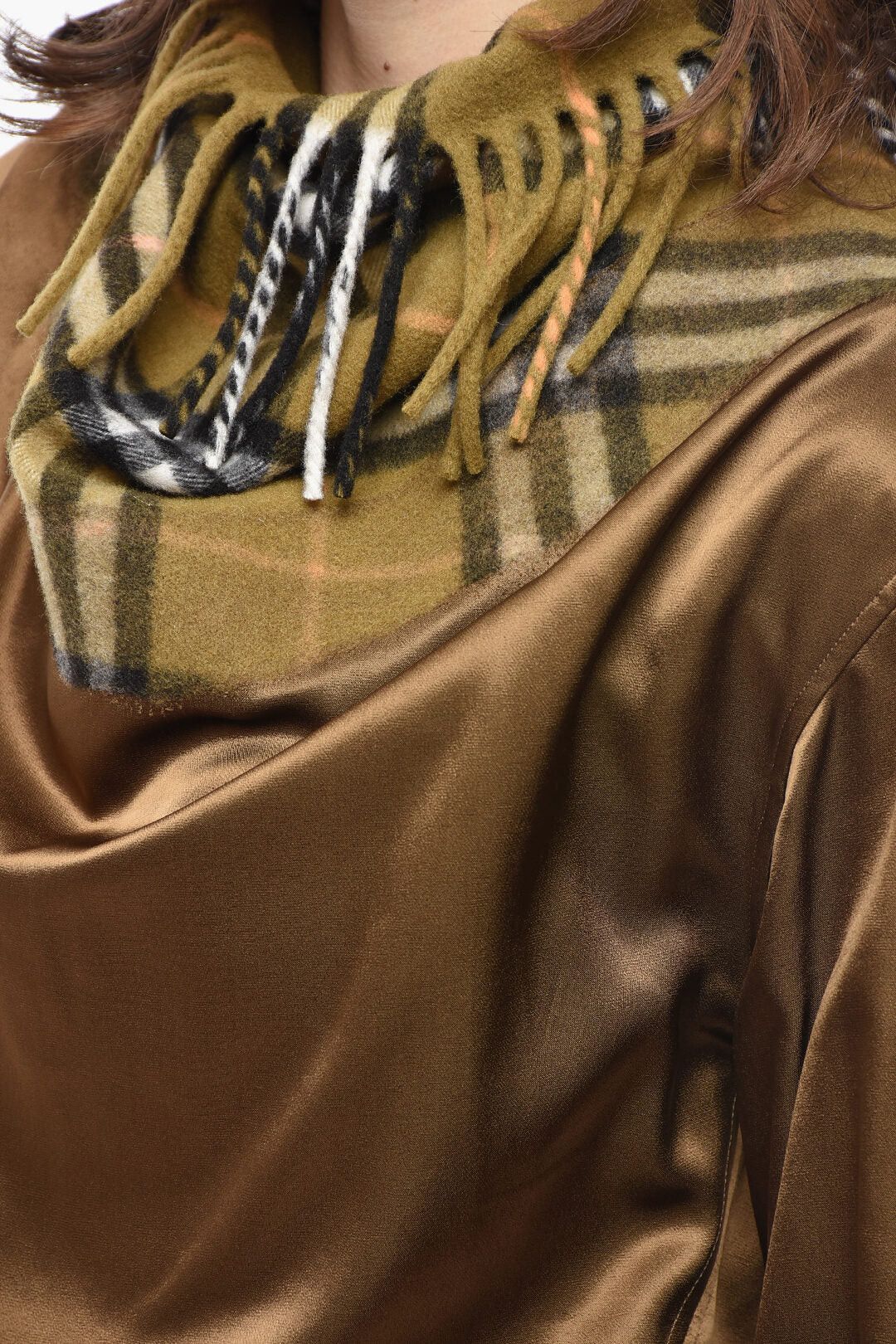 Burberry Satin Blouse with Scarf Detail in Tartan Pattern Size M / US 6-8 / IT 42-44 - 3 Thumbnail