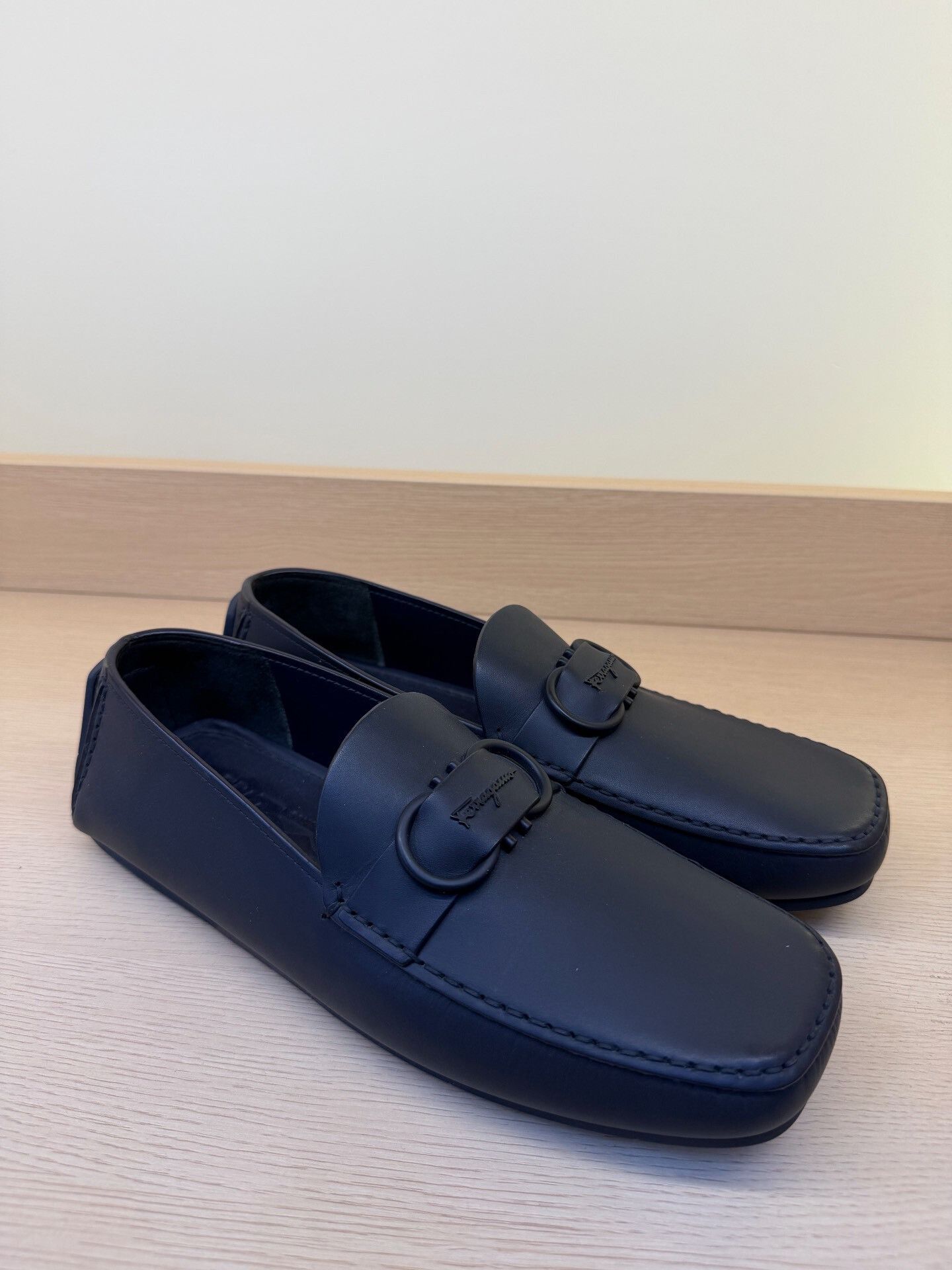 Salvatore Ferragamo Ferragamo Men's Leather Loafers Size US 8 / EU 41 - 3 Thumbnail