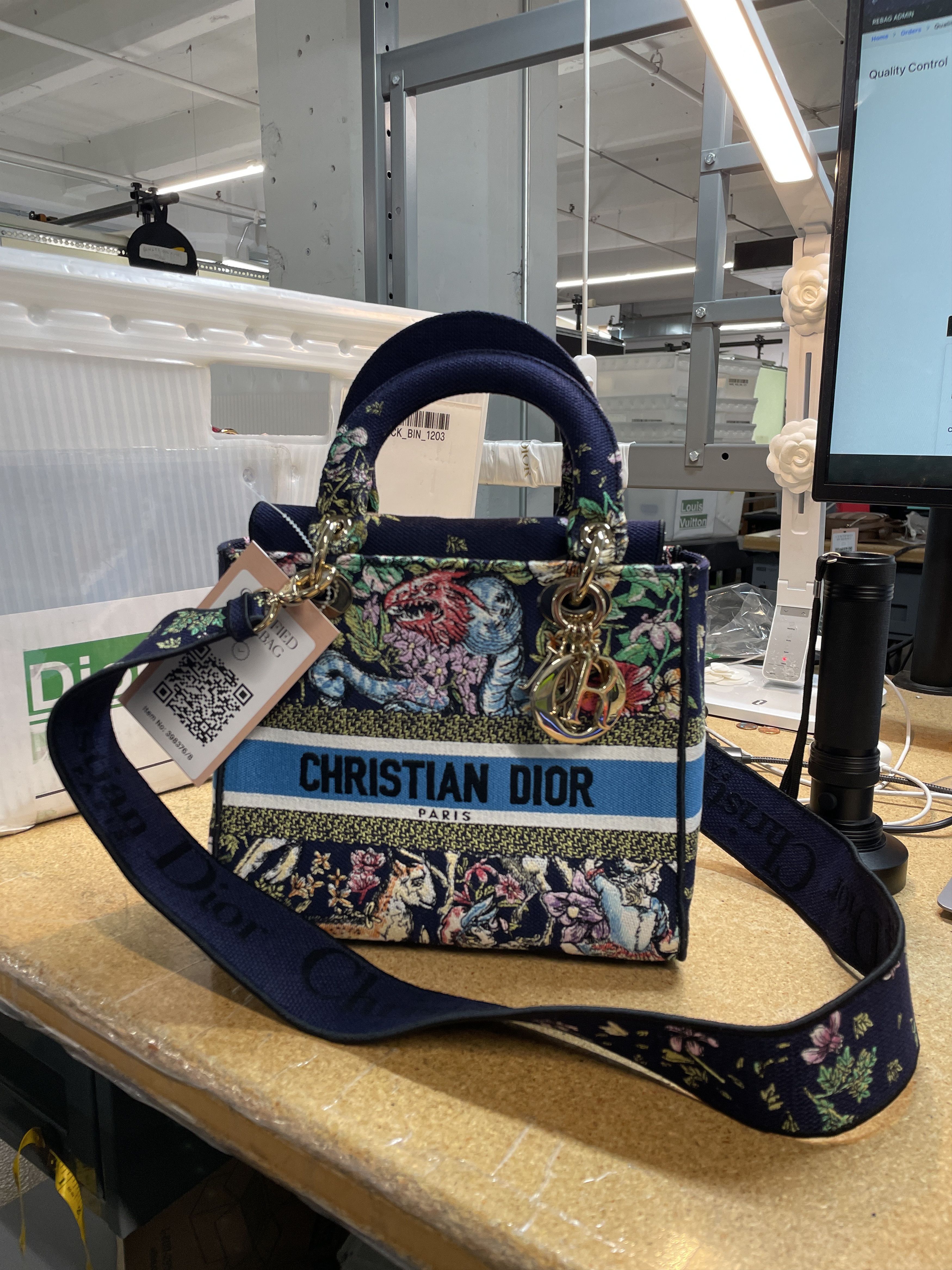 Dior Lady D-Lite Bag Embroidered Canvas Medium Size ONE SIZE - 7 Thumbnail