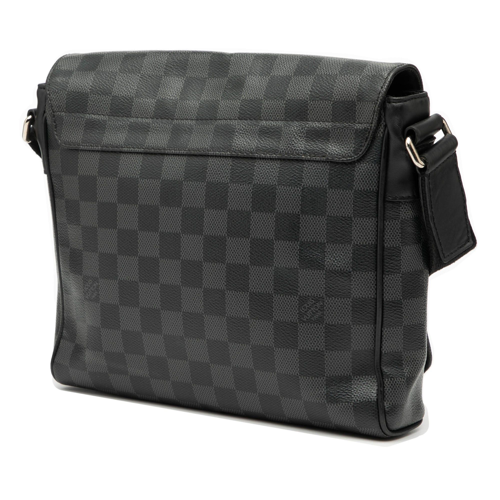 Louis Vuitton Damier Graphite District PM Size ONE SIZE - 2 Thumbnail