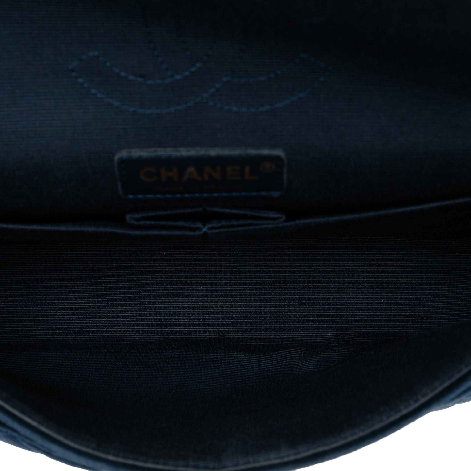Chanel Medium Classic Velvet Double Flap Size ONE SIZE - 4 Thumbnail