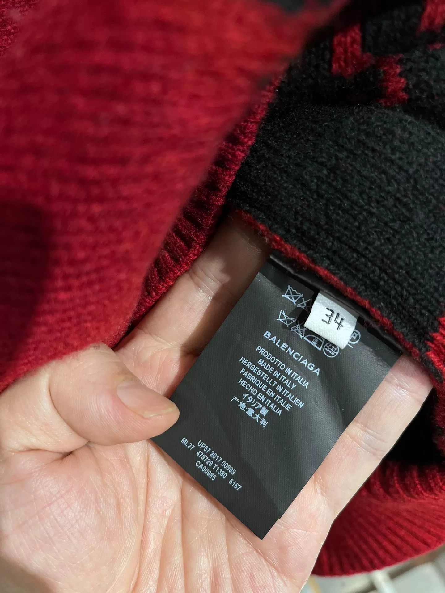 Balenciaga Balenciaga Red Letter Sweater Size 34 Size XXS / US 00 / IT 34 - 5 Thumbnail