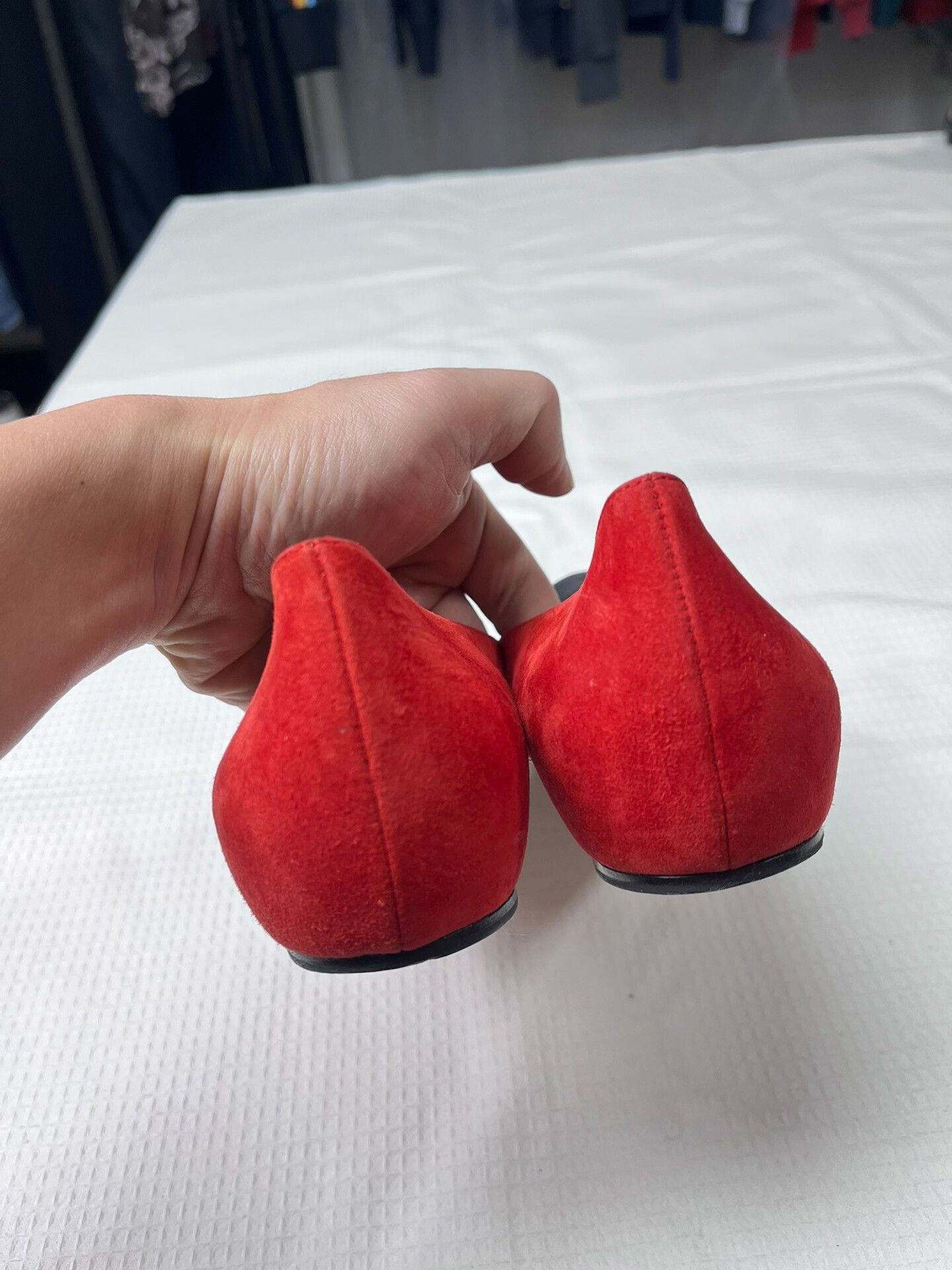 Gucci Gucci Dionysus Red Suede Flats 37.5 Size US 6.5 / IT 36.5 - 5 Thumbnail