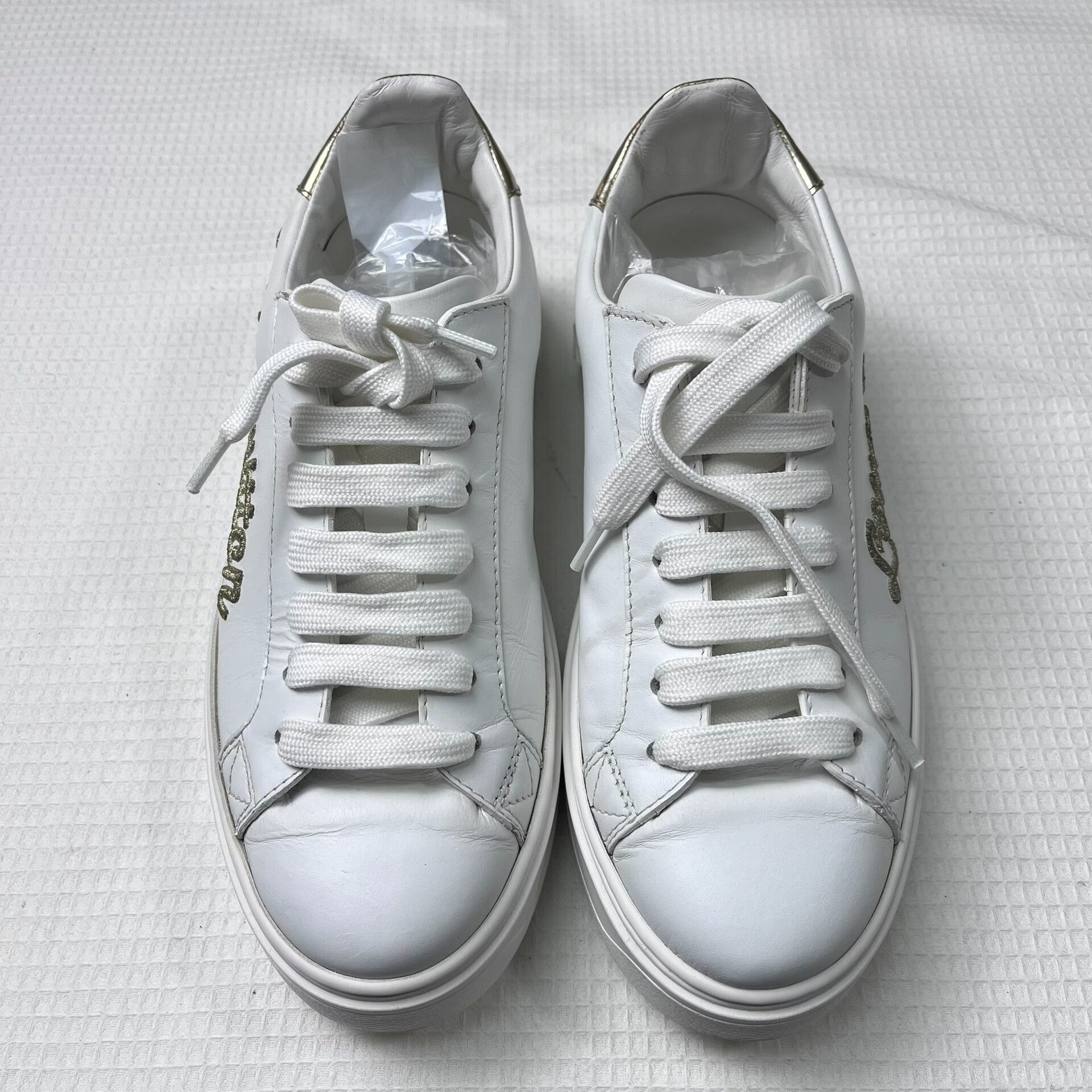 Louis Vuitton Louis Vuitton White Embroidered Platform Shoes Size US 5.5 / IT 35.5 - 3 Thumbnail