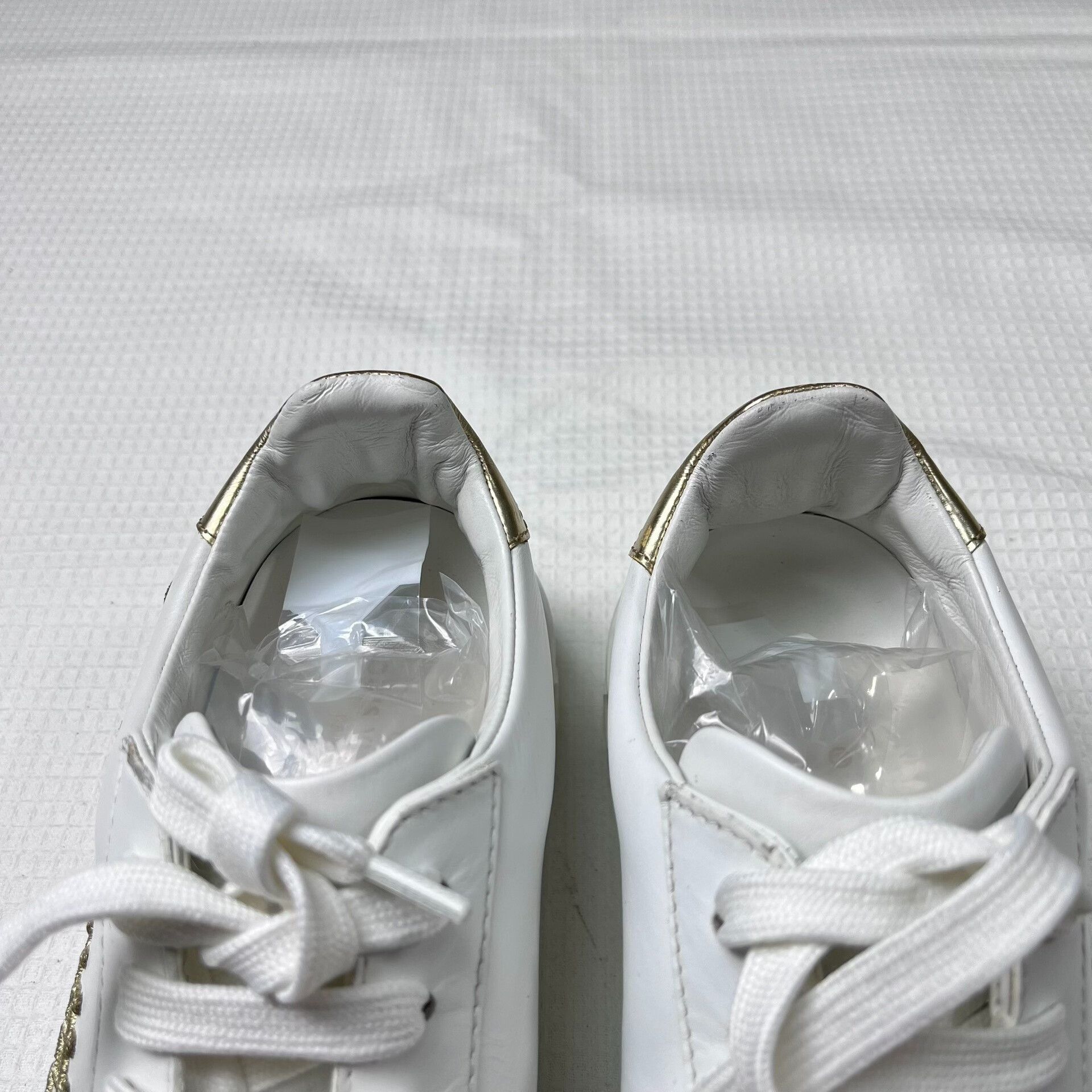 Louis Vuitton Louis Vuitton White Embroidered Platform Shoes Size US 5.5 / IT 35.5 - 4 Thumbnail