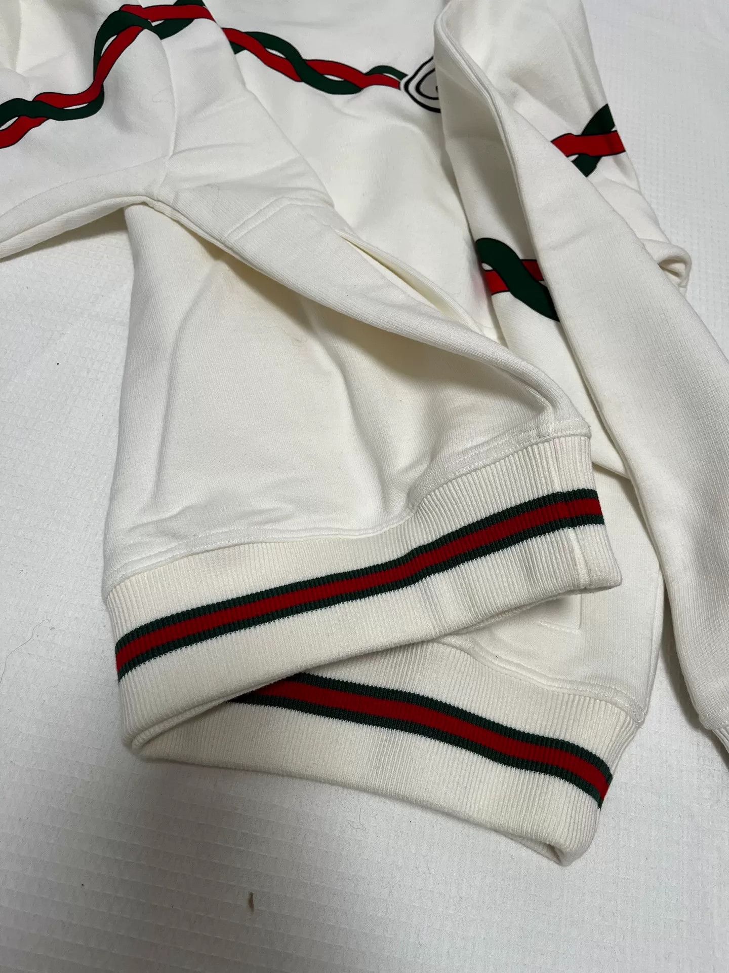 Gucci Gucci White Crewneck Sweatshirt S Size US S / EU 44-46 / 1 - 5 Thumbnail
