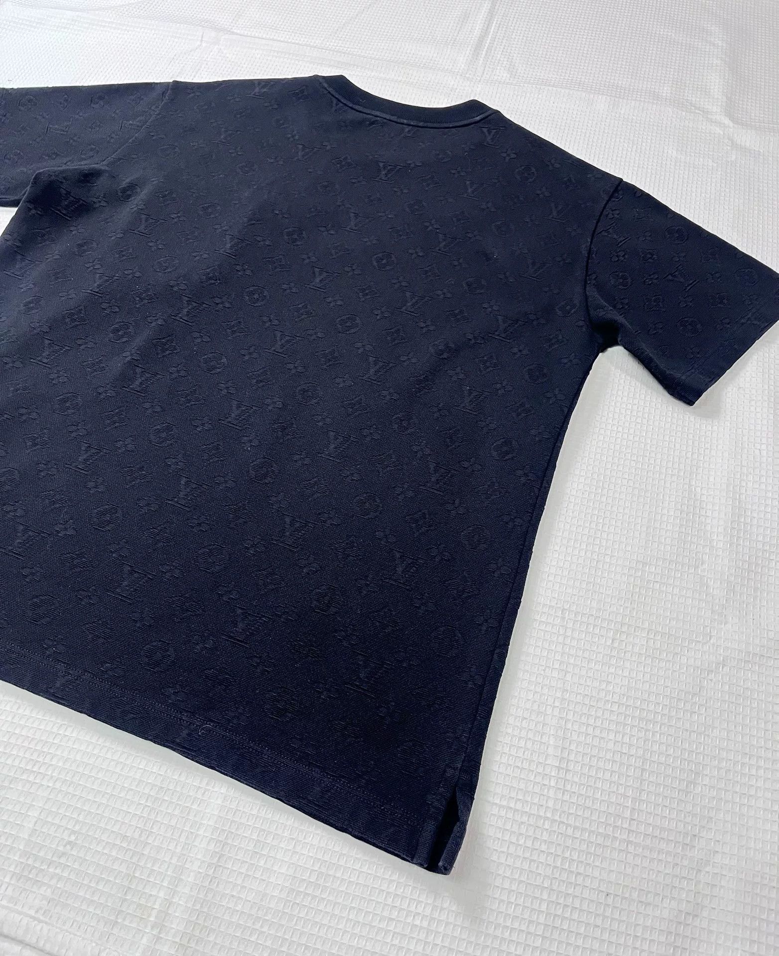 Louis Vuitton Louis Vuitton Subtle Print Pocket Short Sleeve Size US L / EU 52-54 / 3 - 7 Thumbnail